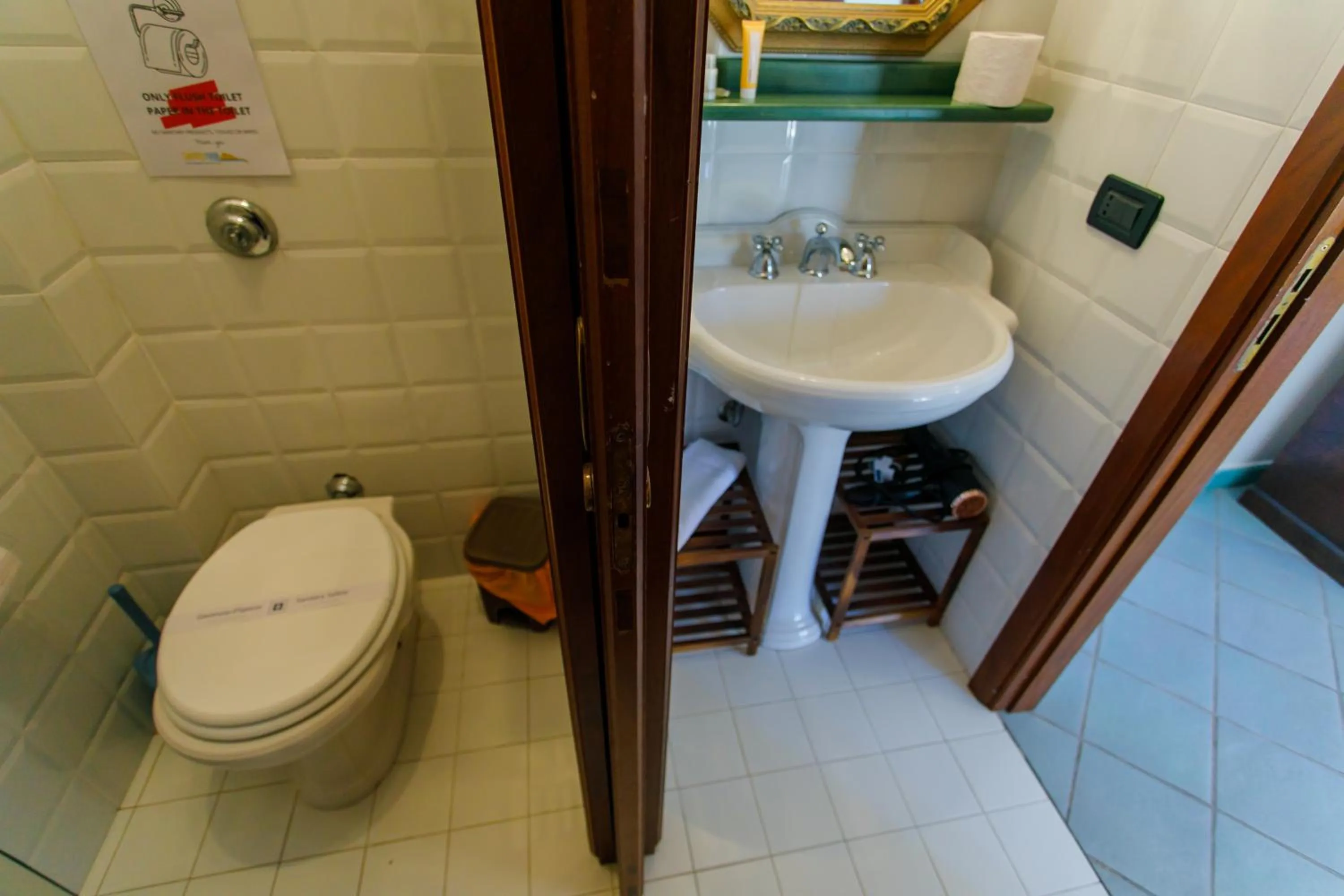 Bathroom in SanVitoTour- Residence Il Baglio