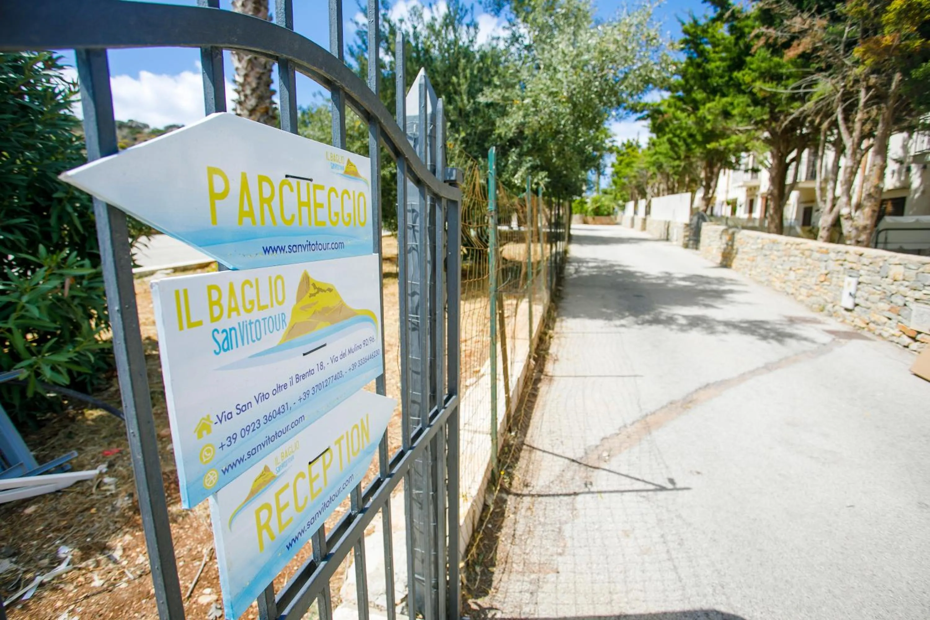 Decorative detail in SanVitoTour- Residence Il Baglio