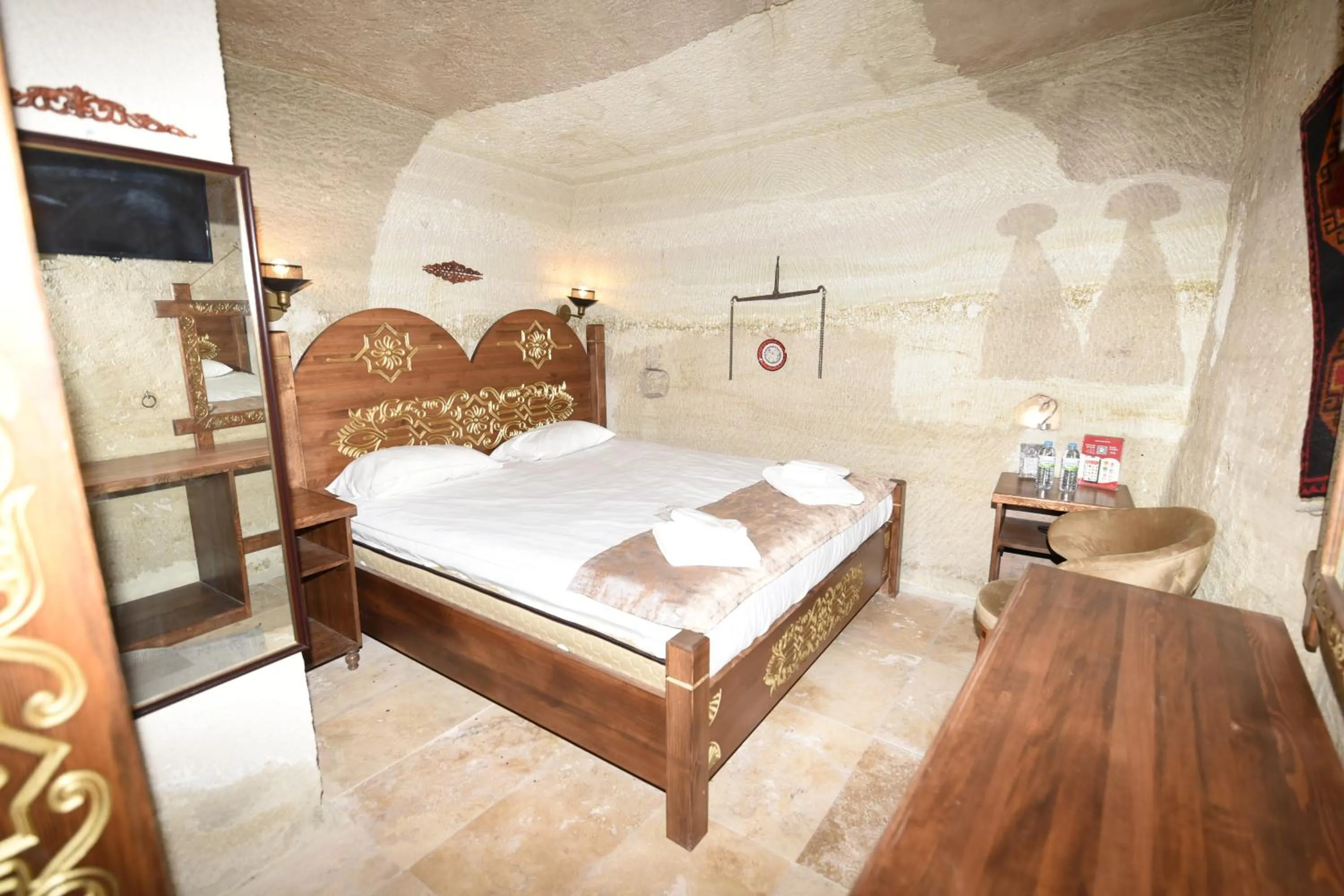 Bed in Peri Cave Hotel