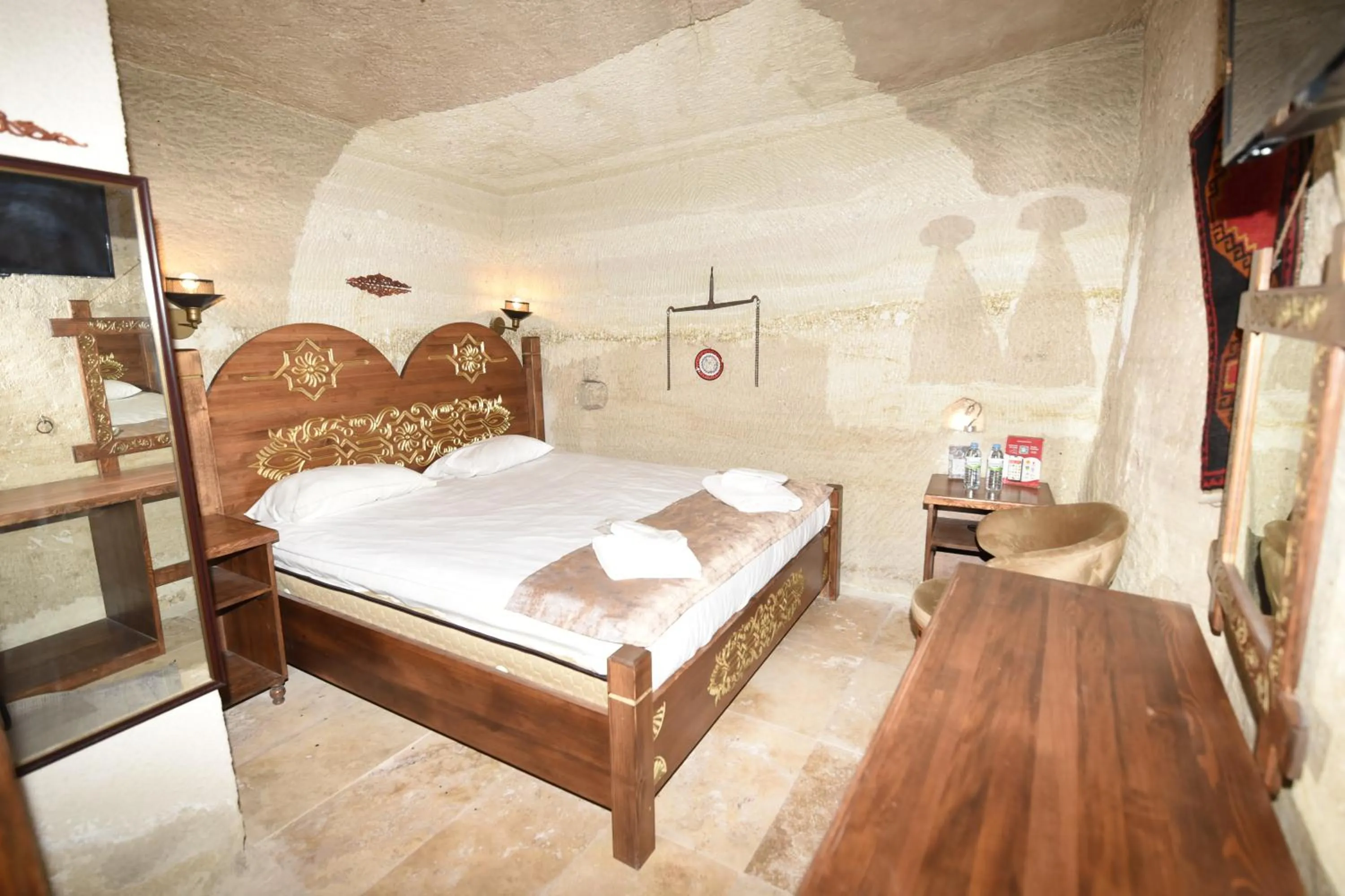 Bed in Peri Cave Hotel