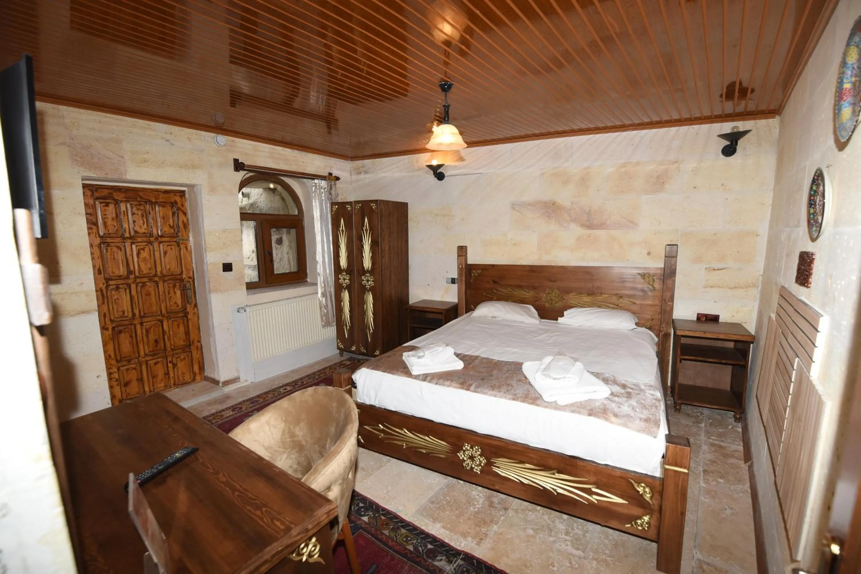 Bed in Peri Cave Hotel