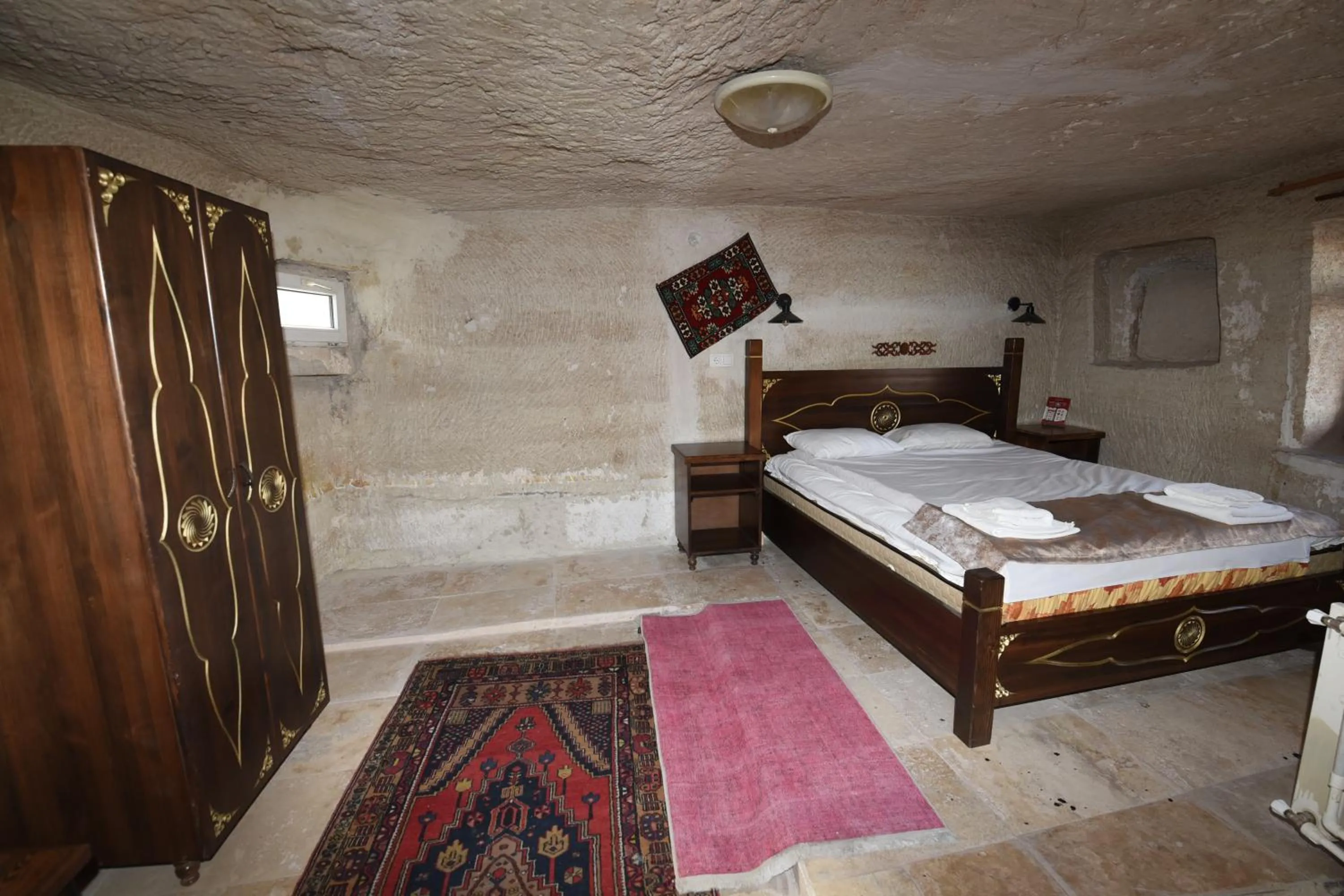 Bed in Peri Cave Hotel