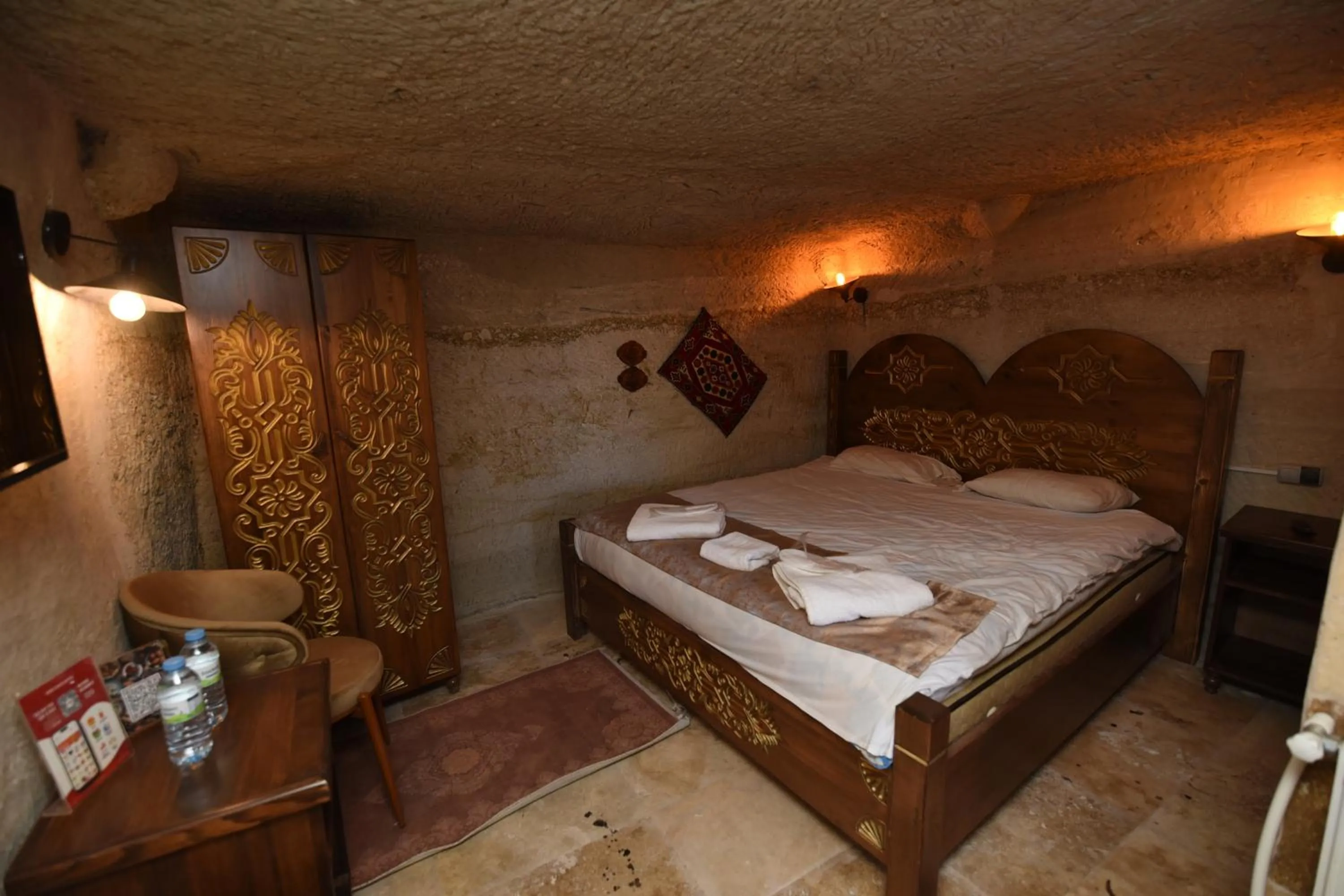 Bed in Peri Cave Hotel