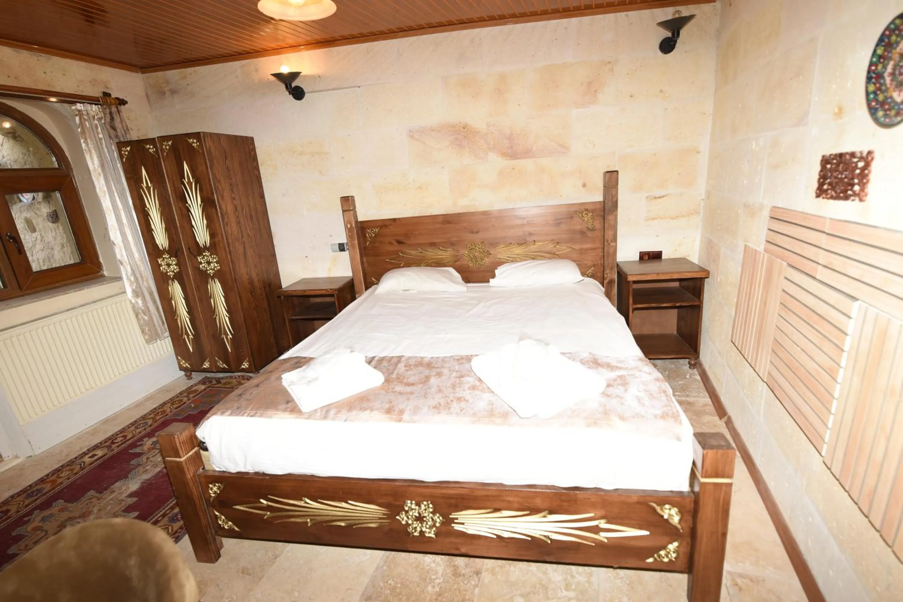 Bed in Peri Cave Hotel