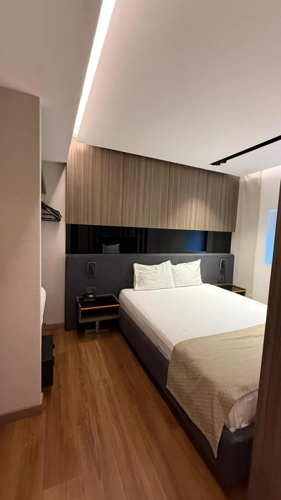 Photo of the whole room, Bed in Nish Palace Beşiktaş