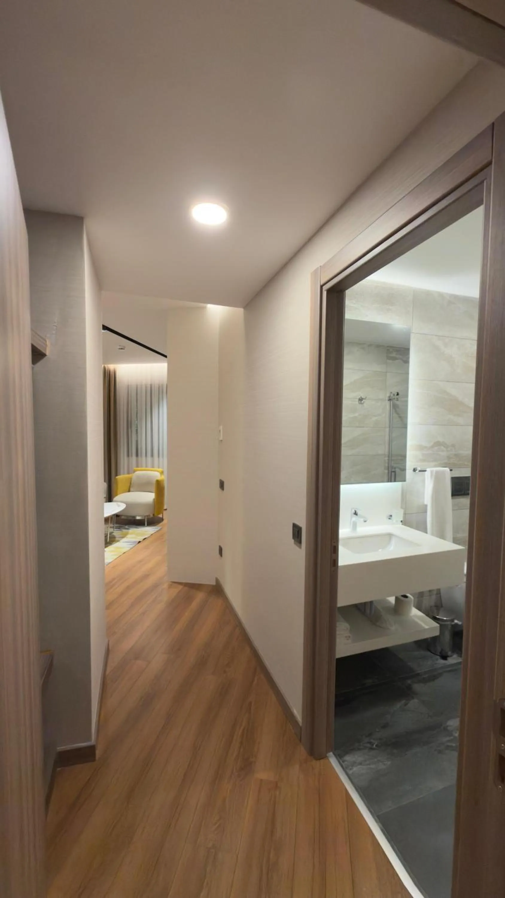 Photo of the whole room, Bed in Nish Palace Beşiktaş