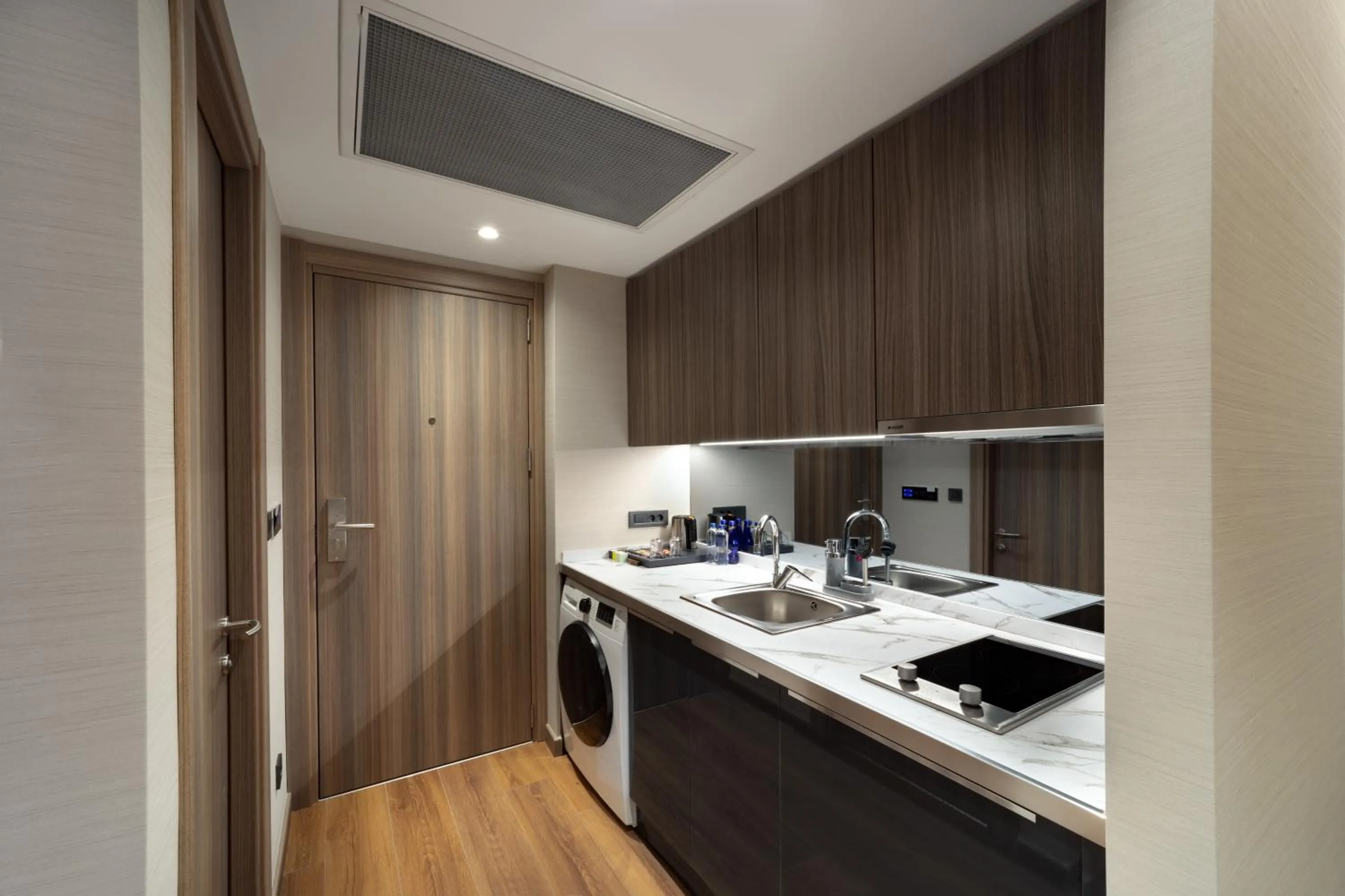 kitchen in Nish Palace Beşiktaş