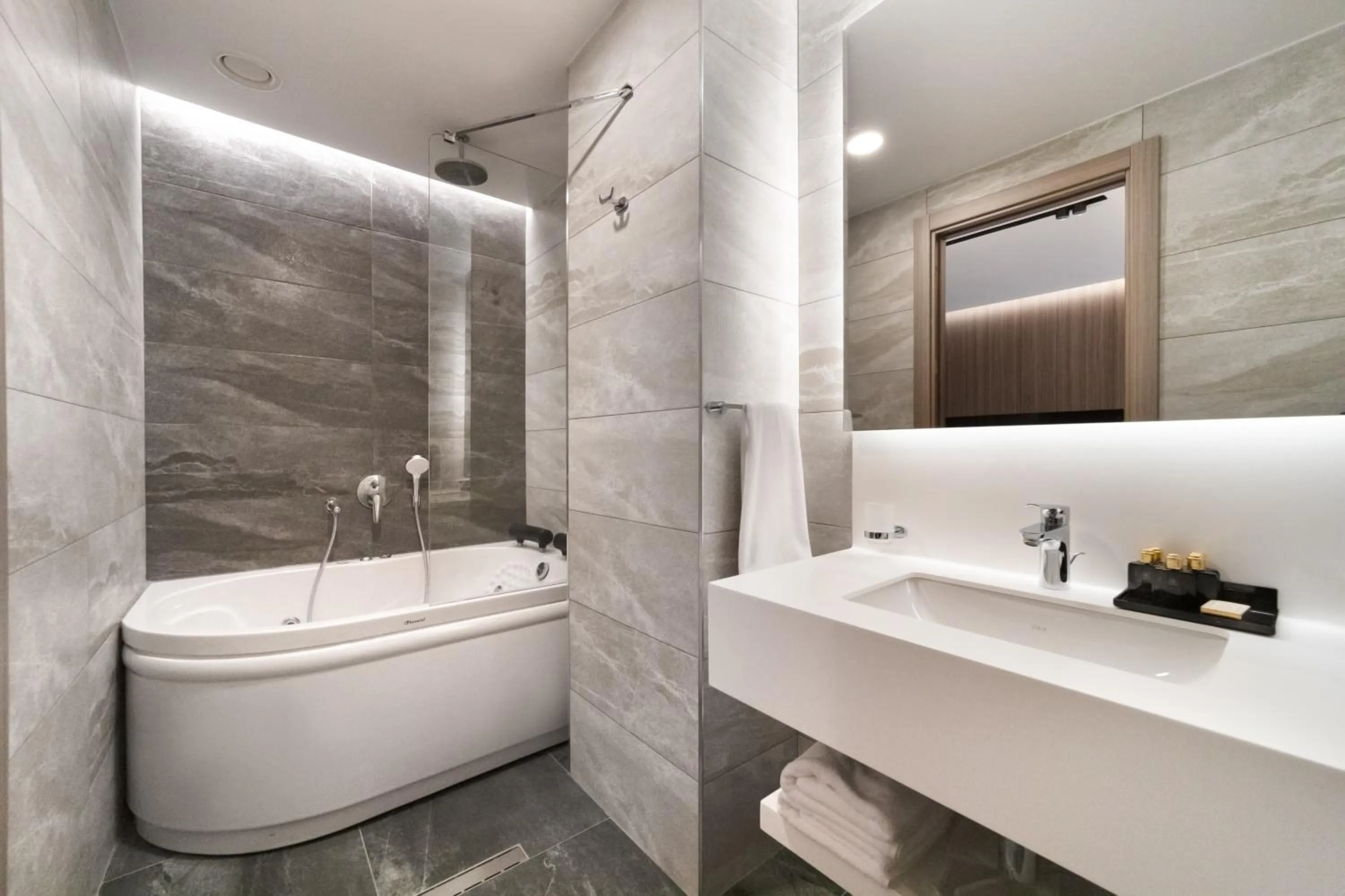 Bathroom in Nish Palace Beşiktaş