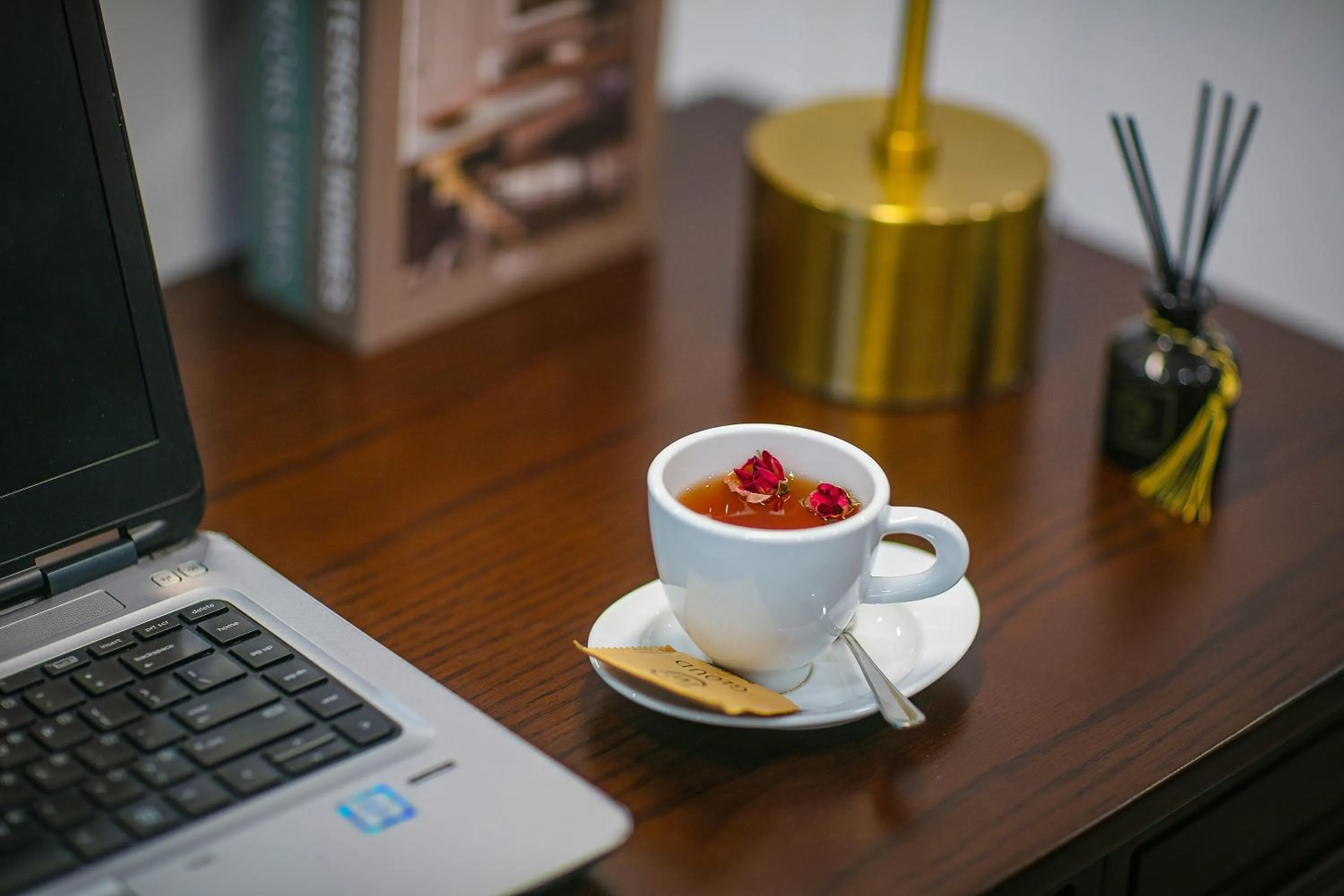 Coffee/tea facilities in Gloud Hotel