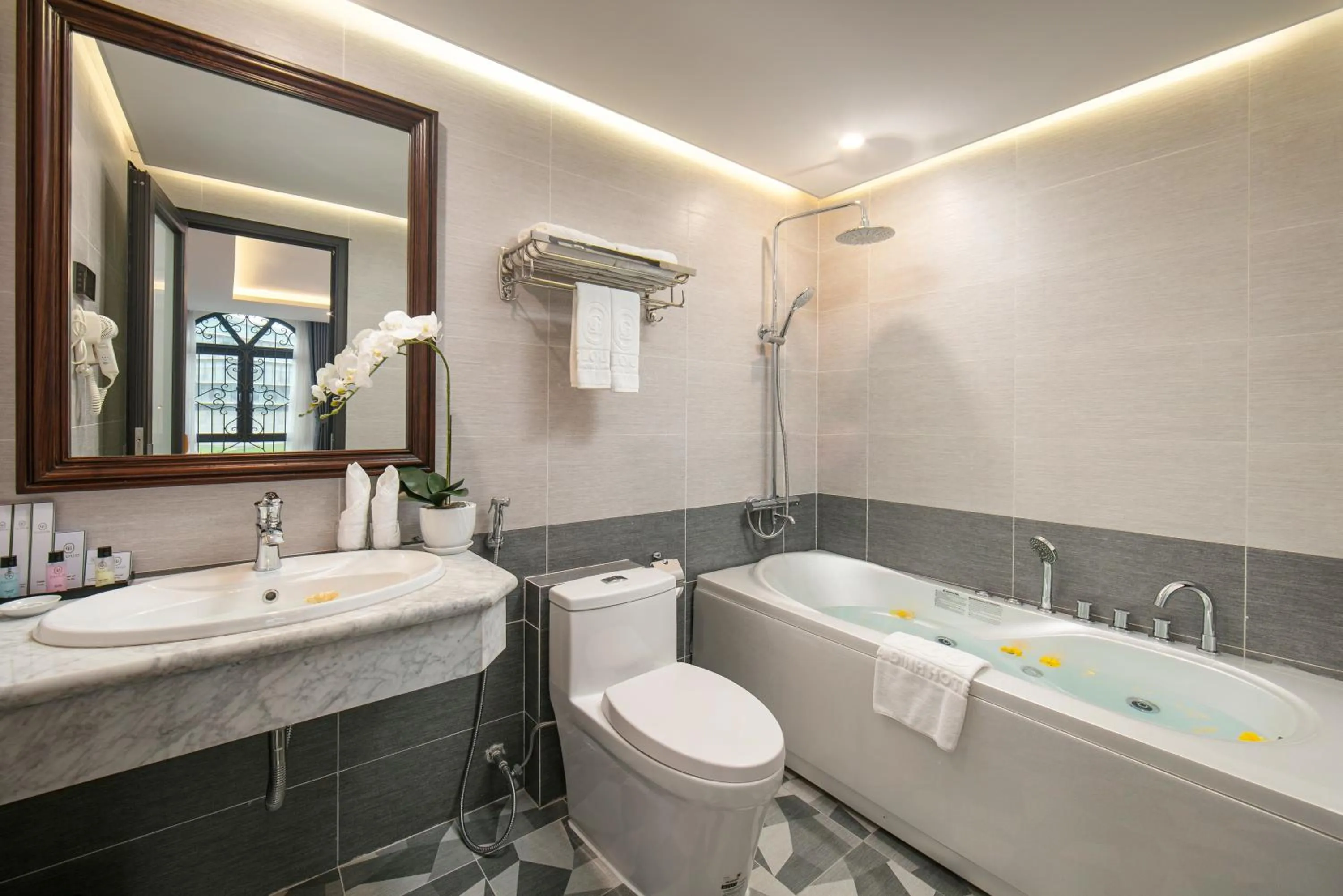 Bathroom in Gloud Hotel