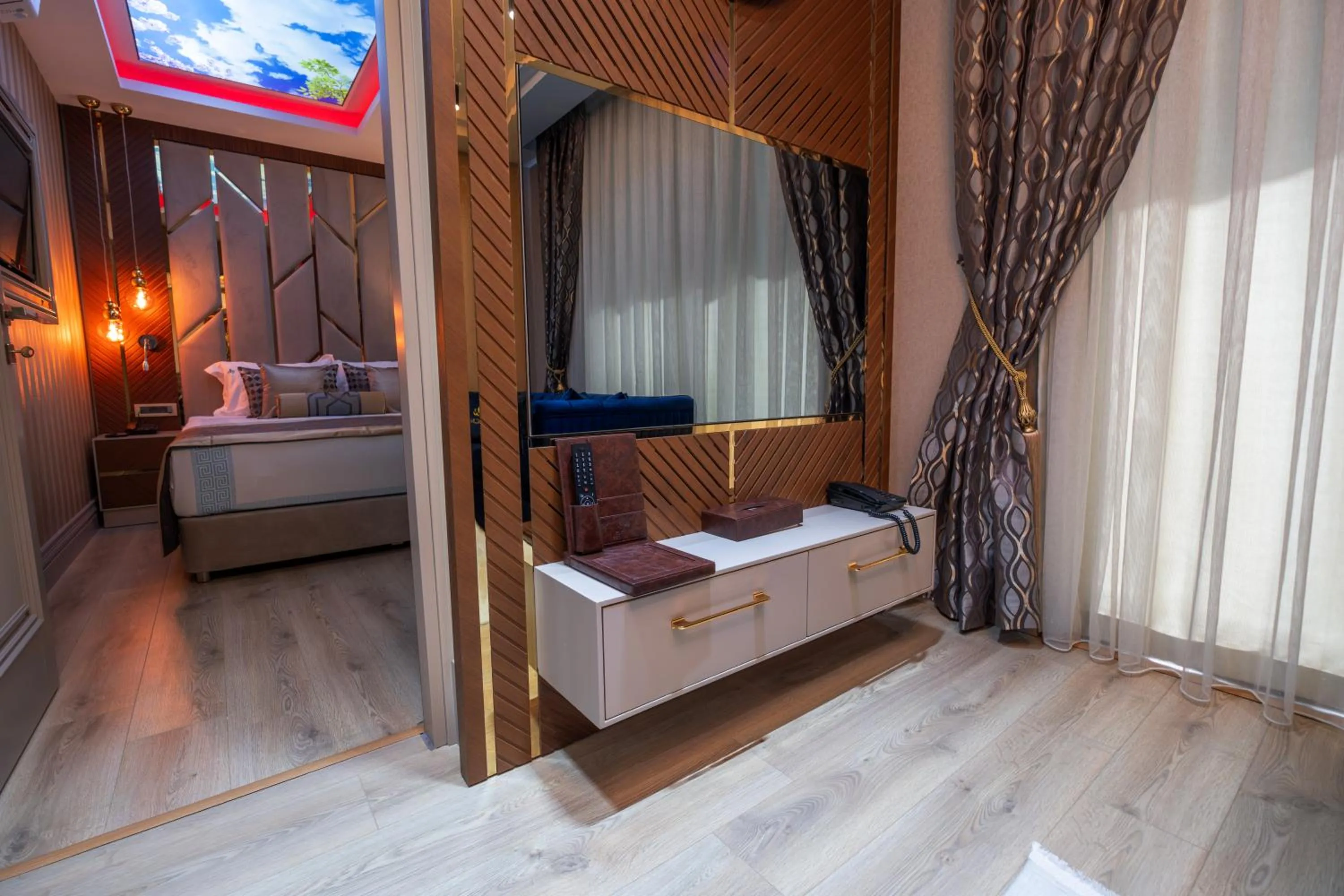 Bed in Elysium Deluxe Suites Antalya