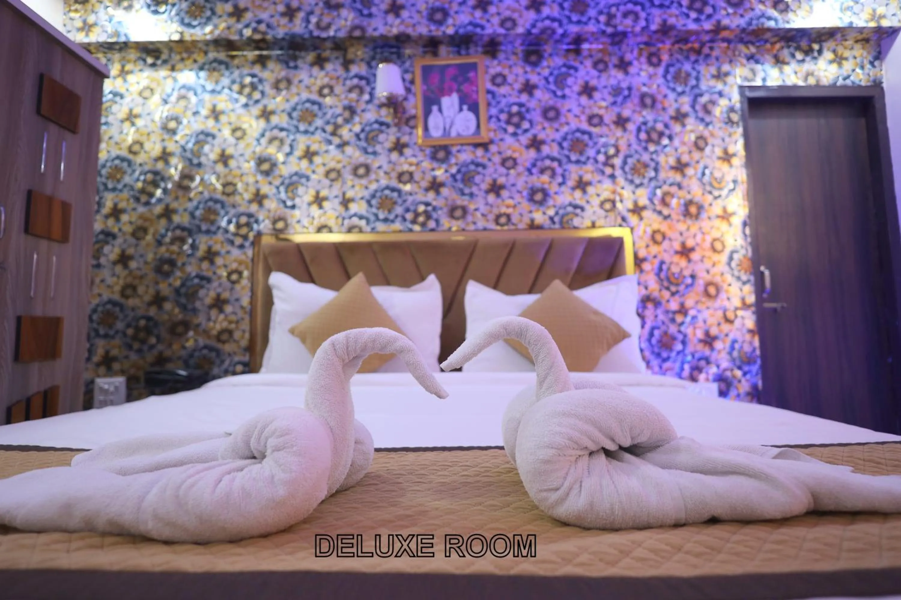 Bed in Tulsi Garden- Near Prem Mandir Vrindavan