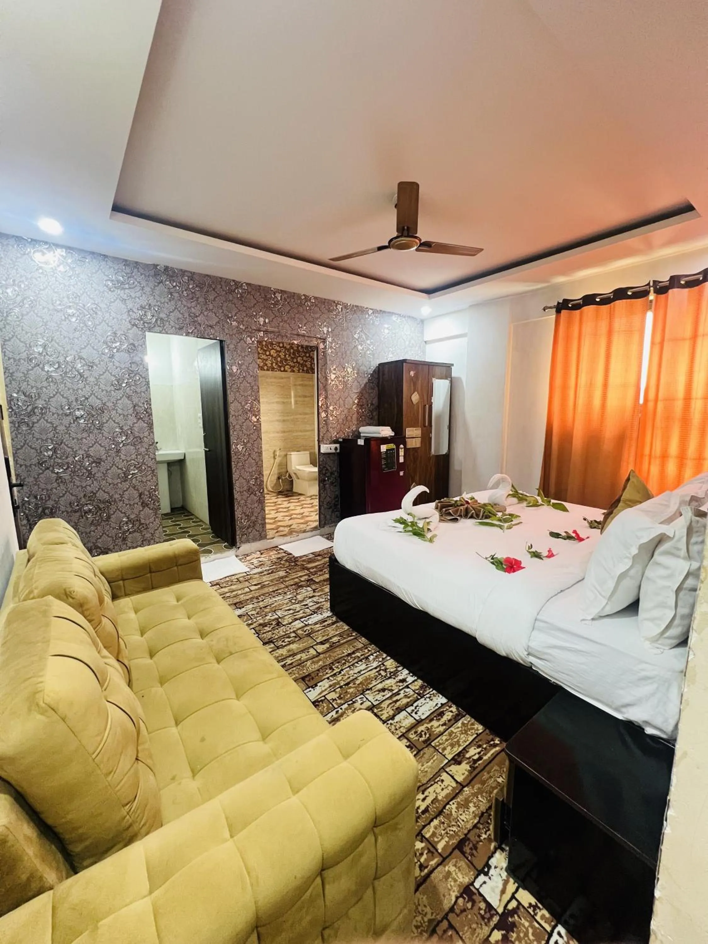 Bed in Tulsi Garden- Near Prem Mandir Vrindavan