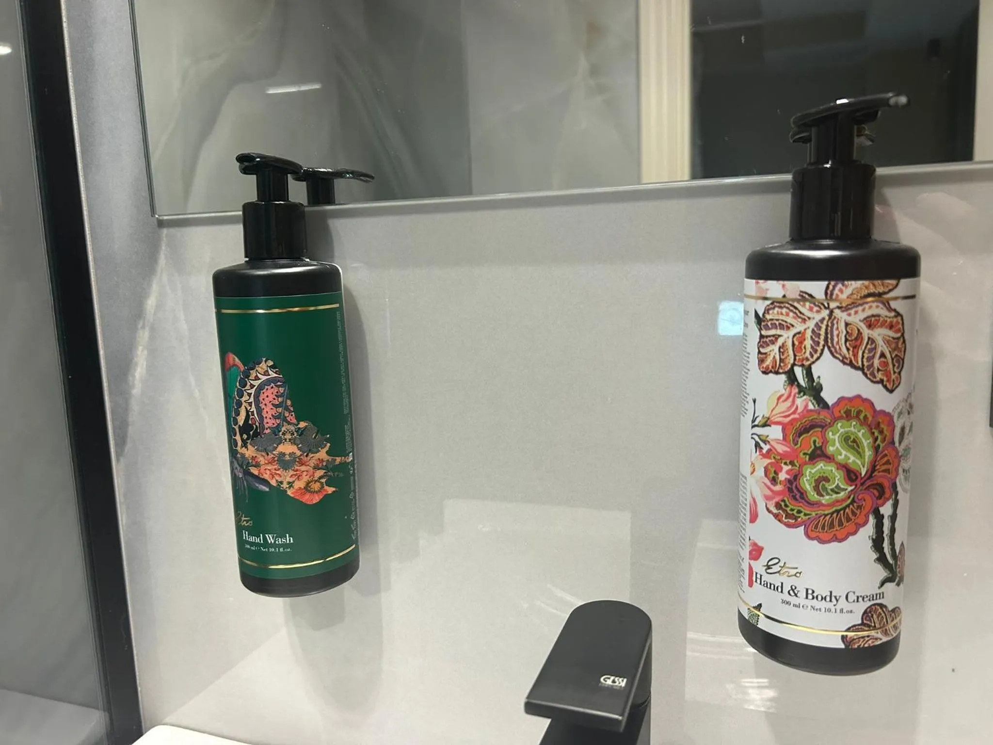 Bathroom in Cosmopolita Boutique Hotel