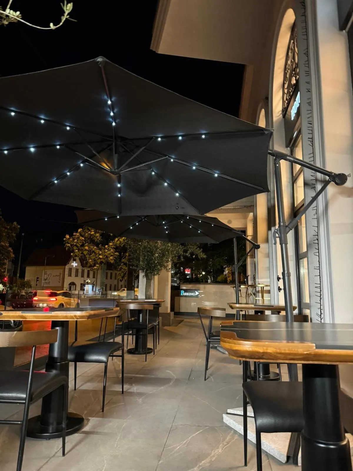 Restaurant/places to eat in Cosmopolita Boutique Hotel