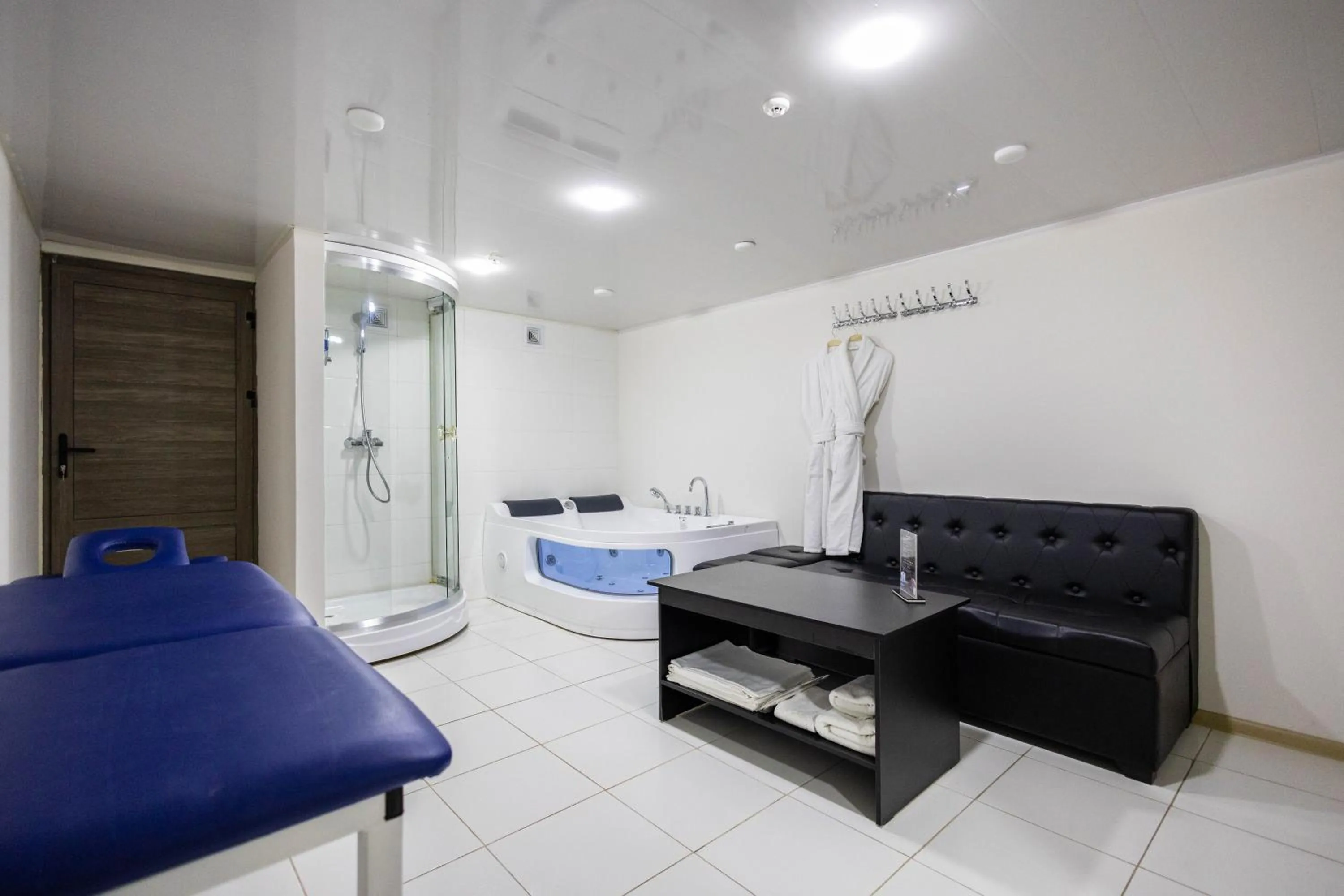 Hot Tub in Khan Hotel Samarkand