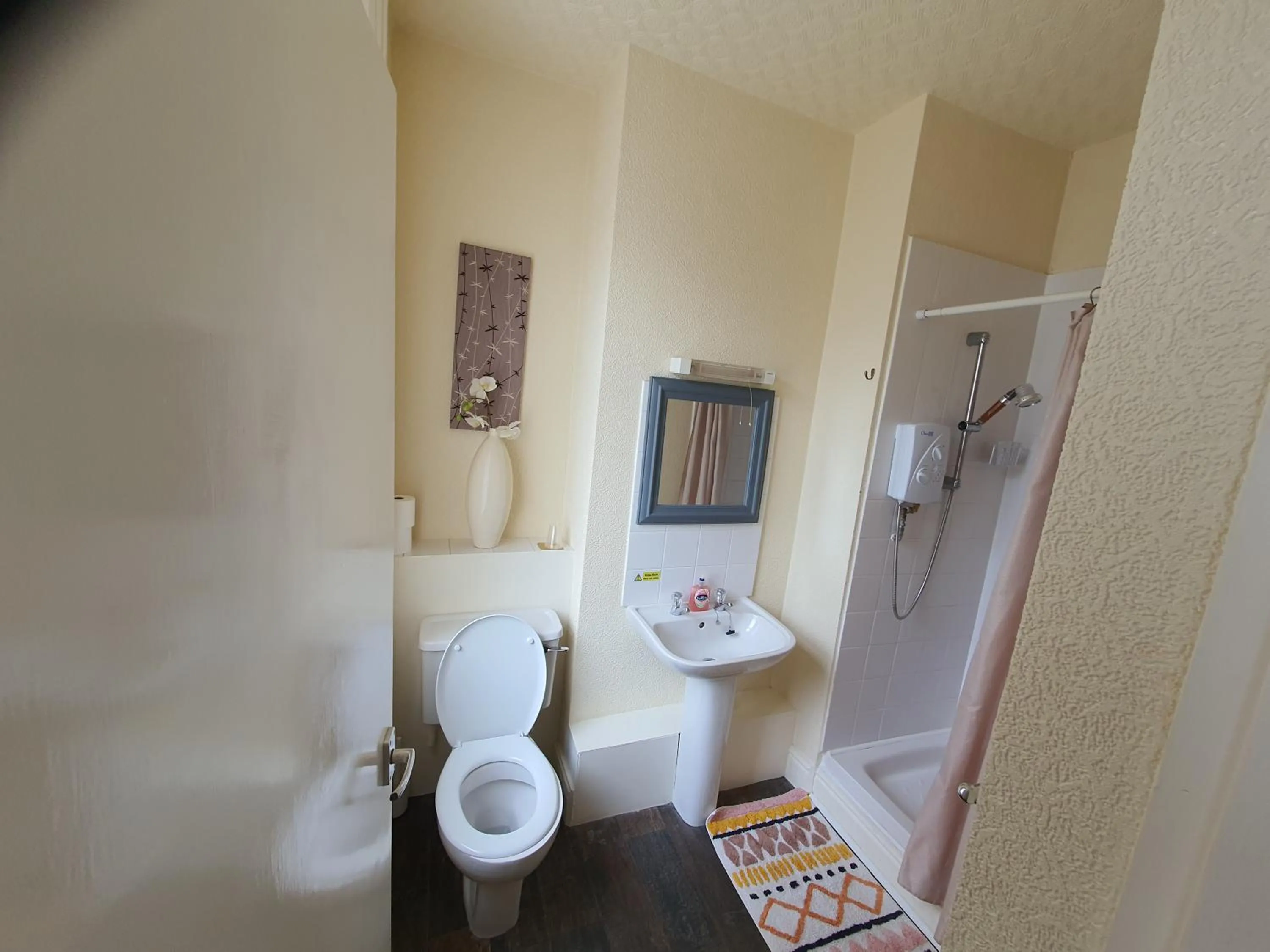 Bathroom in Windsor House Hotel