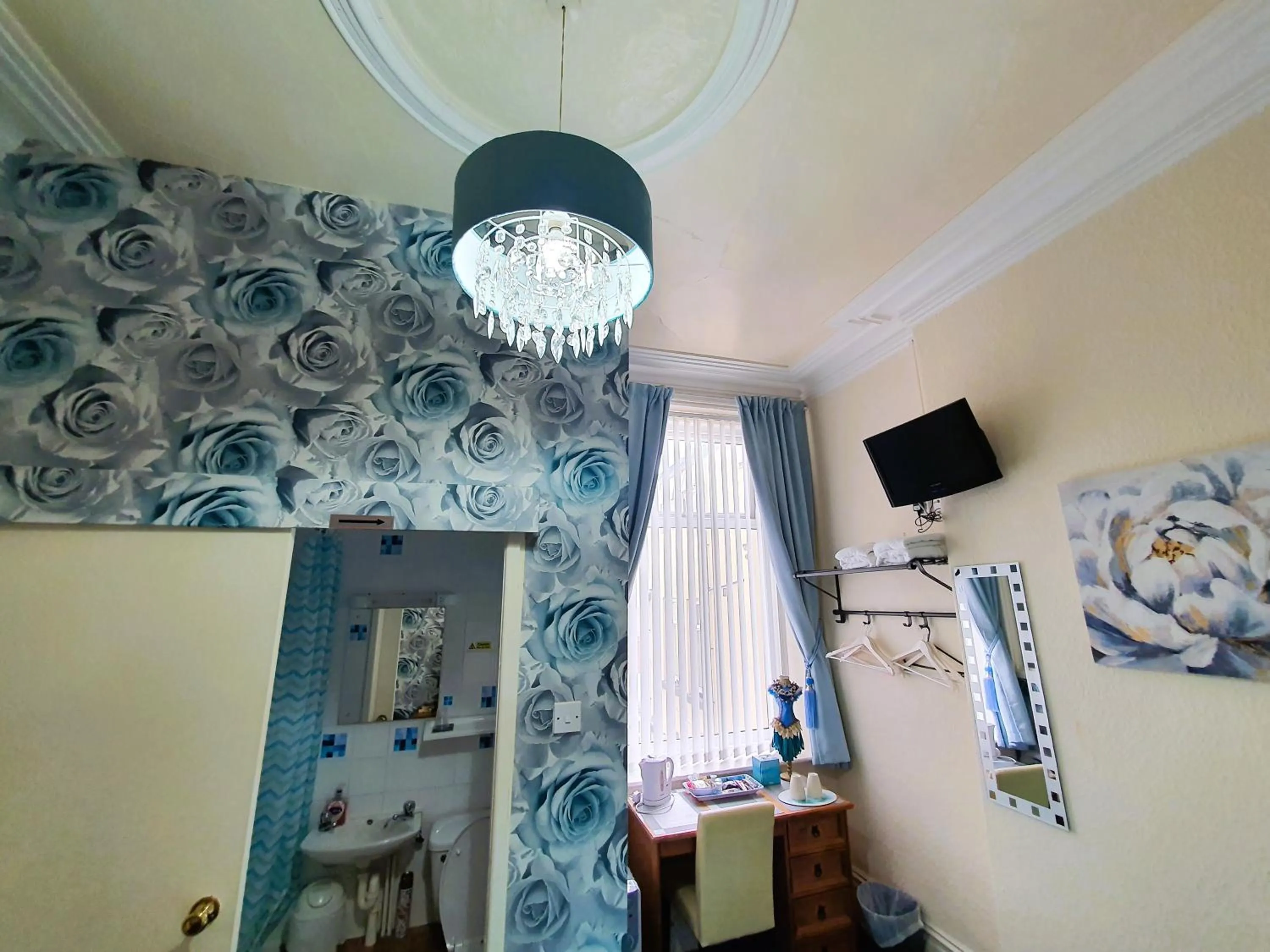 Bathroom in Windsor House Hotel