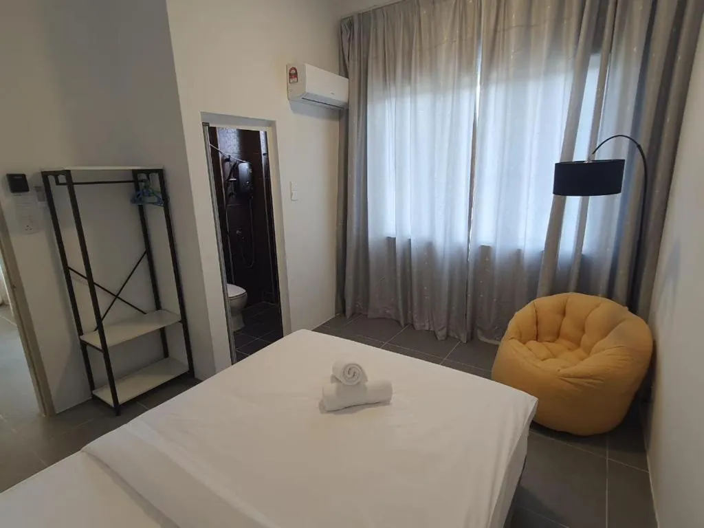 Bathroom, Bed in Simfoni Resort Langkawi