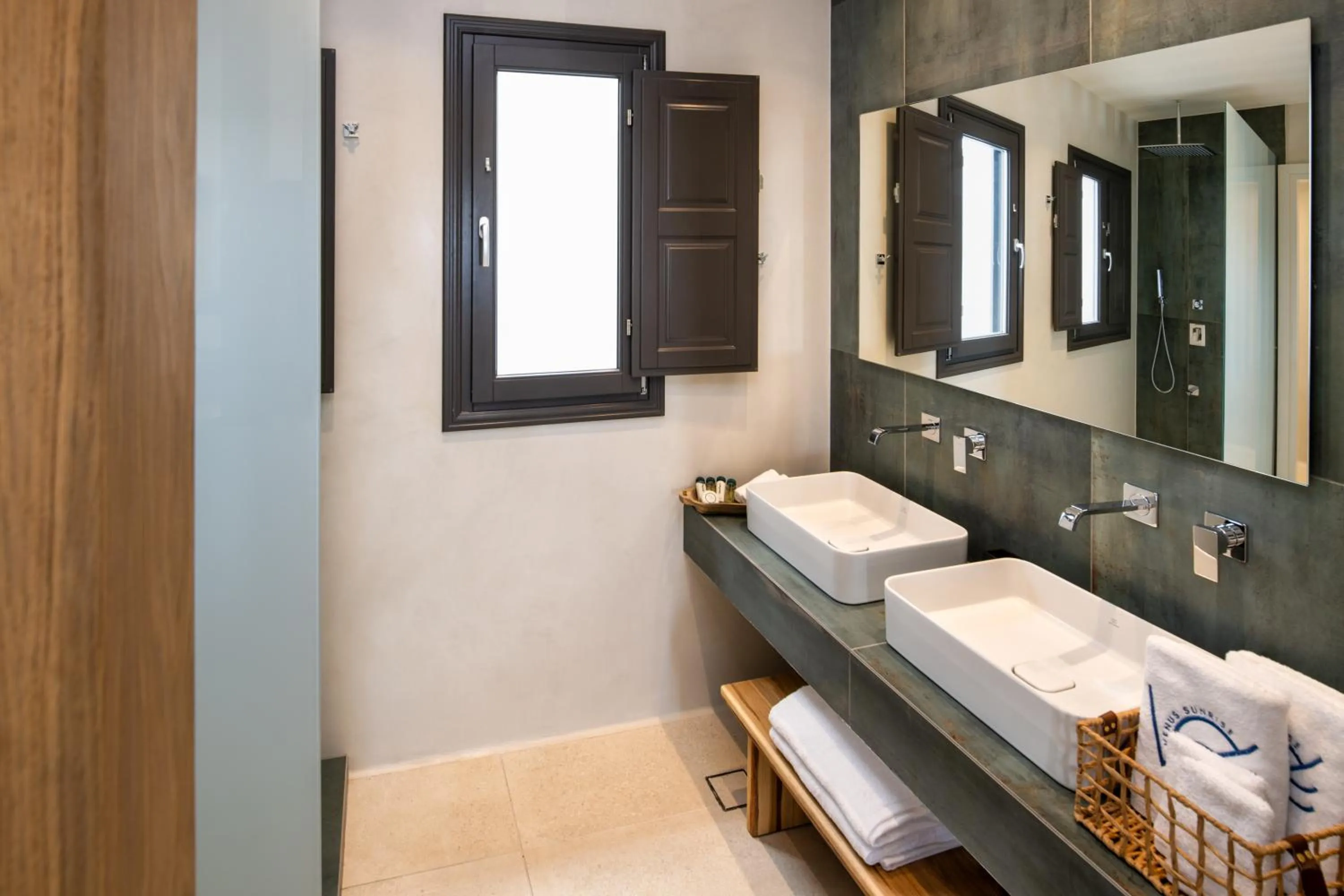 Bathroom in Venus Sunrise Suites & Villas