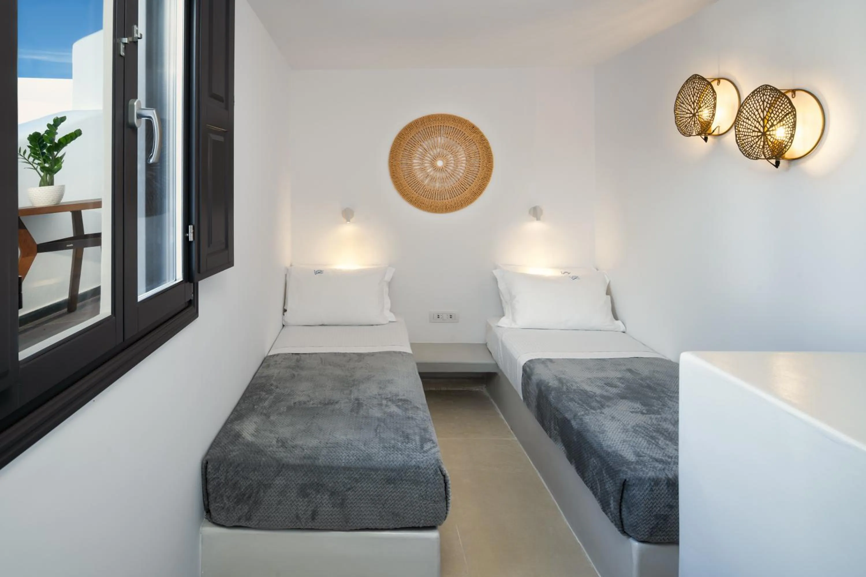 Bedroom, Bed in Venus Sunrise Suites & Villas