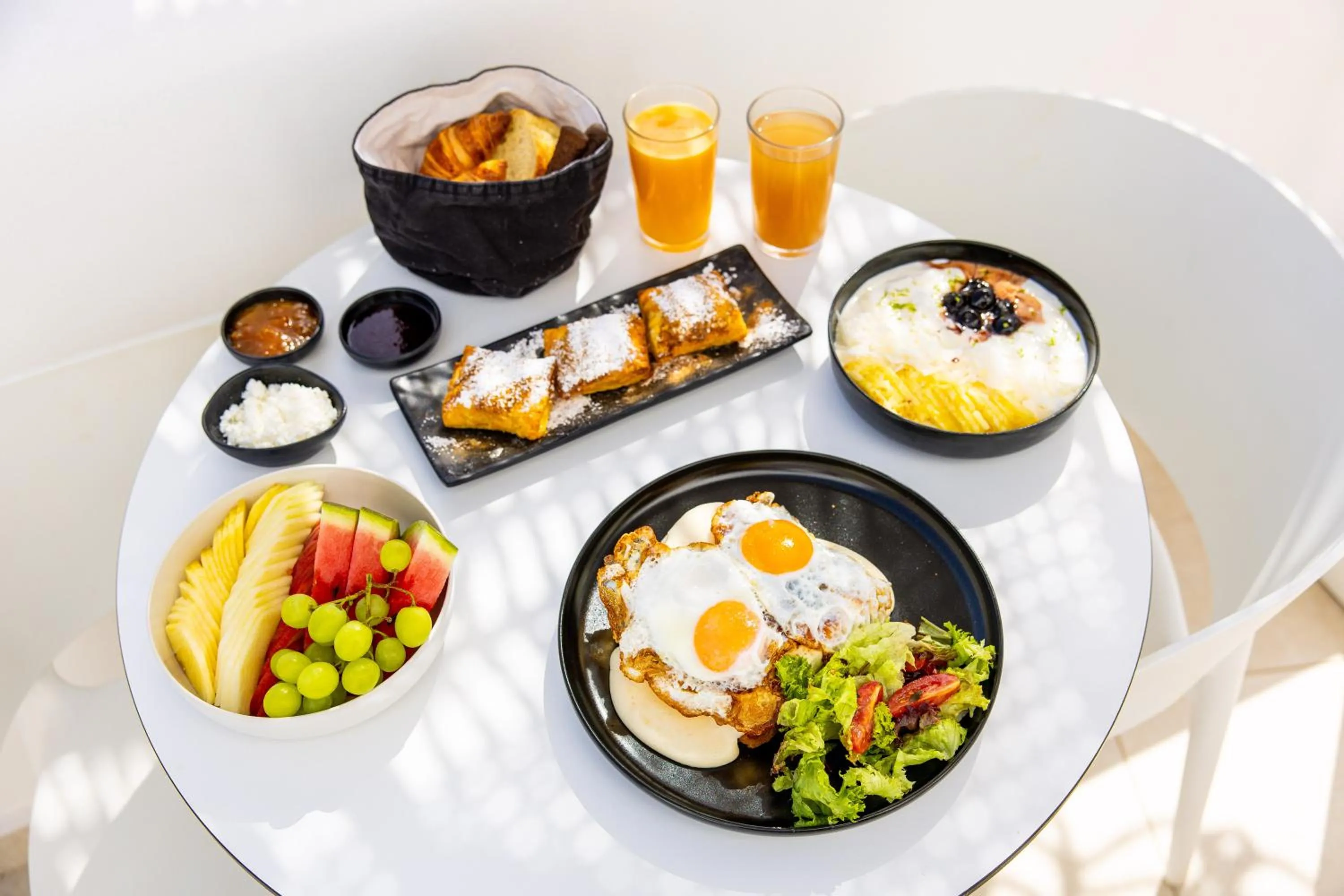 Breakfast in Venus Sunrise Suites & Villas