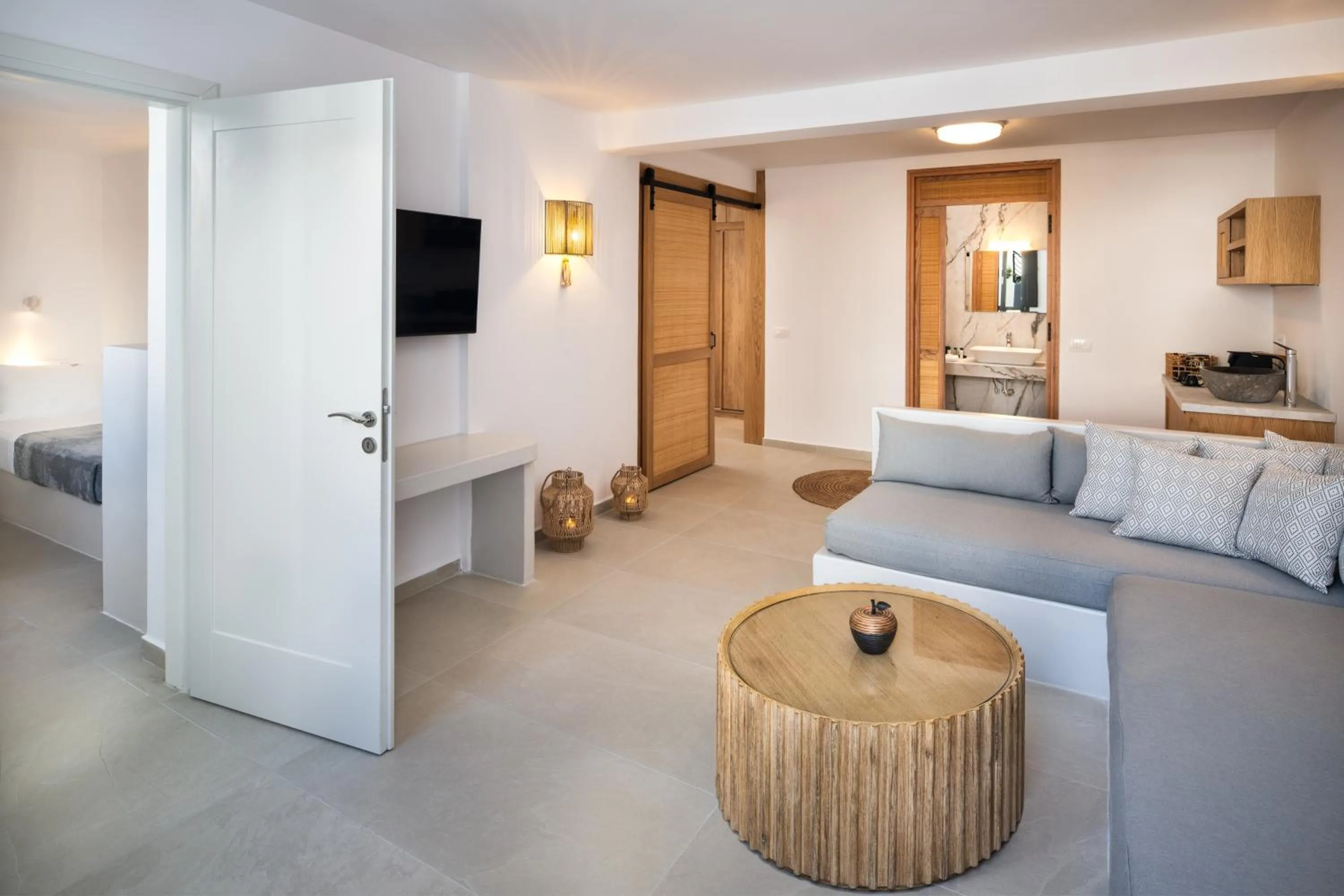 Living room in Venus Sunrise Suites & Villas