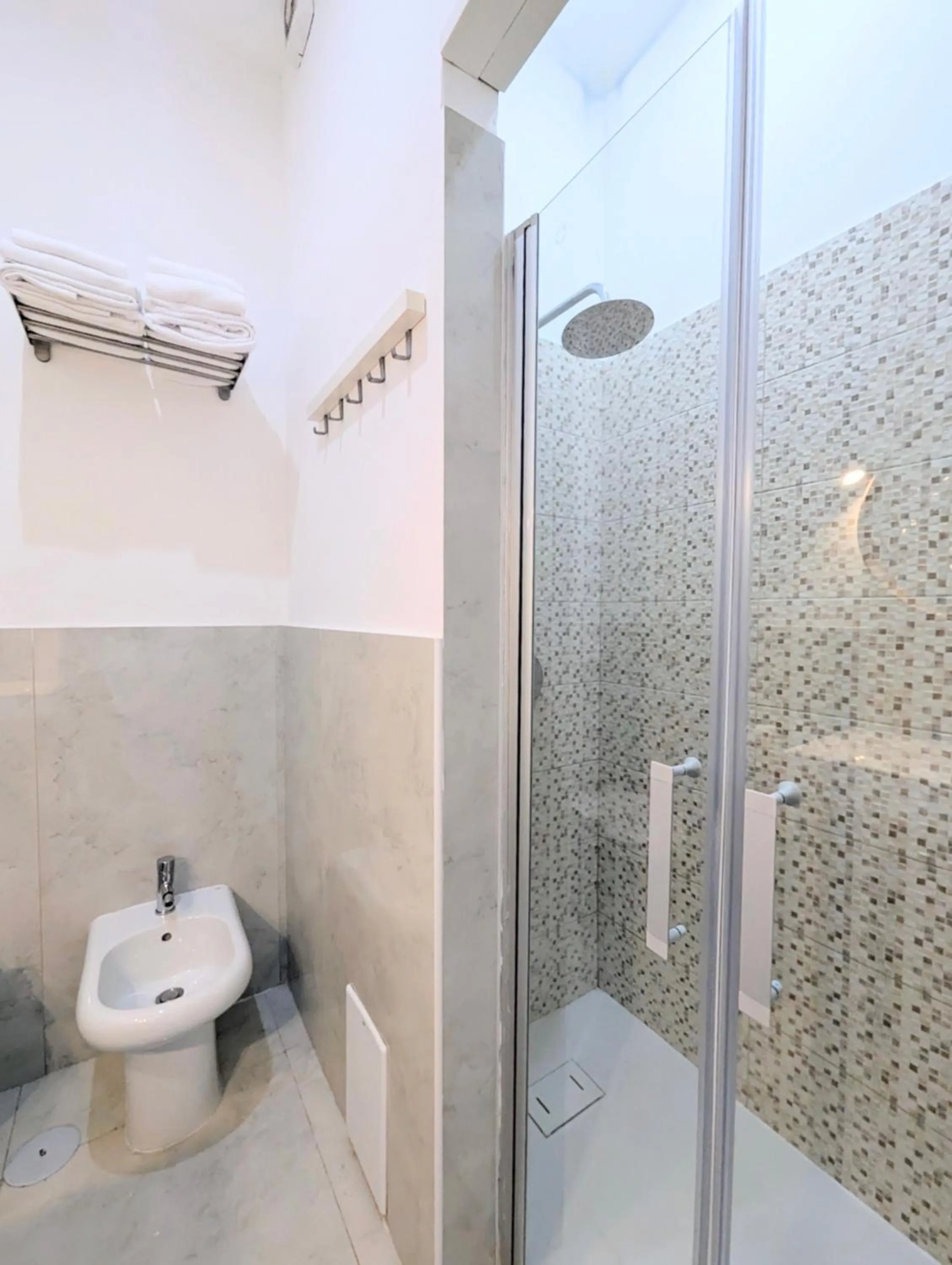 Shower in ART FLAT MUNICIPIO