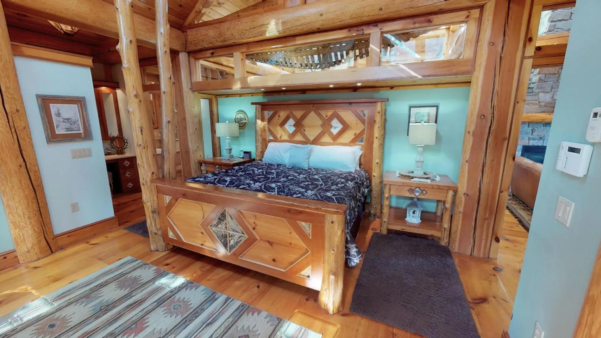 Bed in Cayuga Lodge South