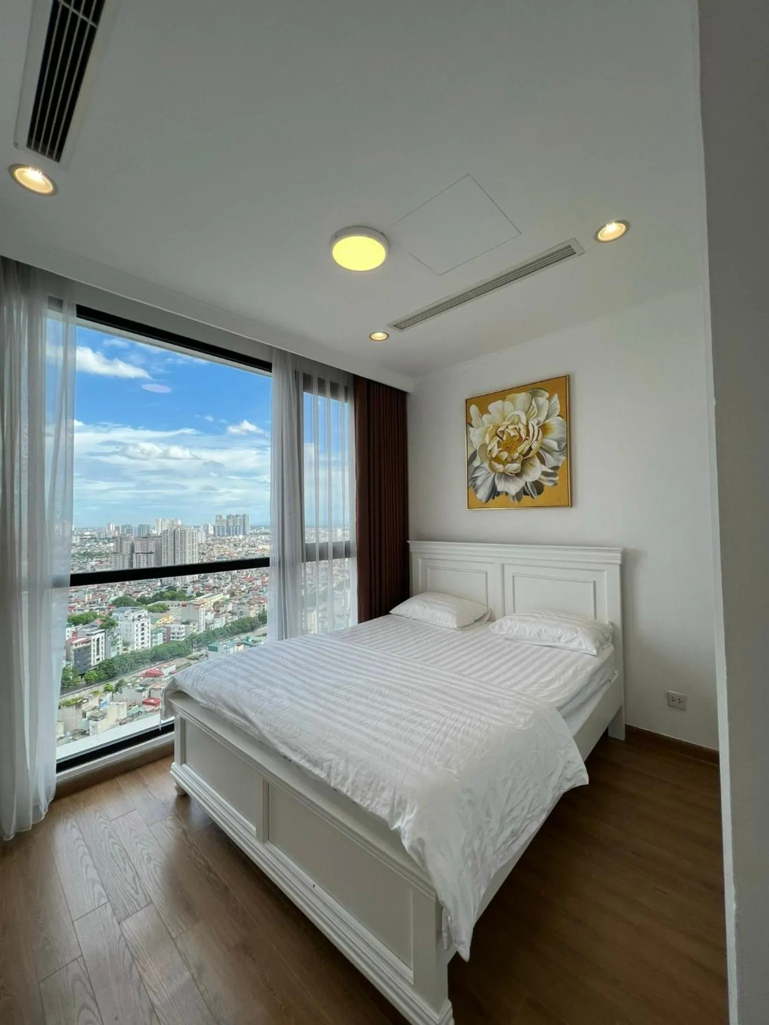 Bed in Vincom Mega Mall Royal City 72A Nguyễn Trãi Thanh Xuân Hà Nội