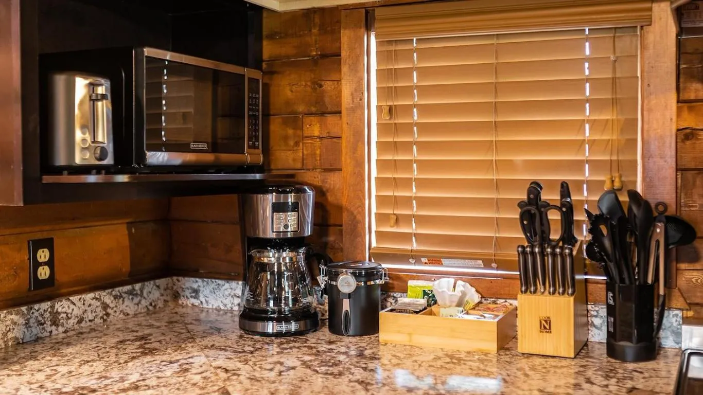 High Creek Lodge and Cabins