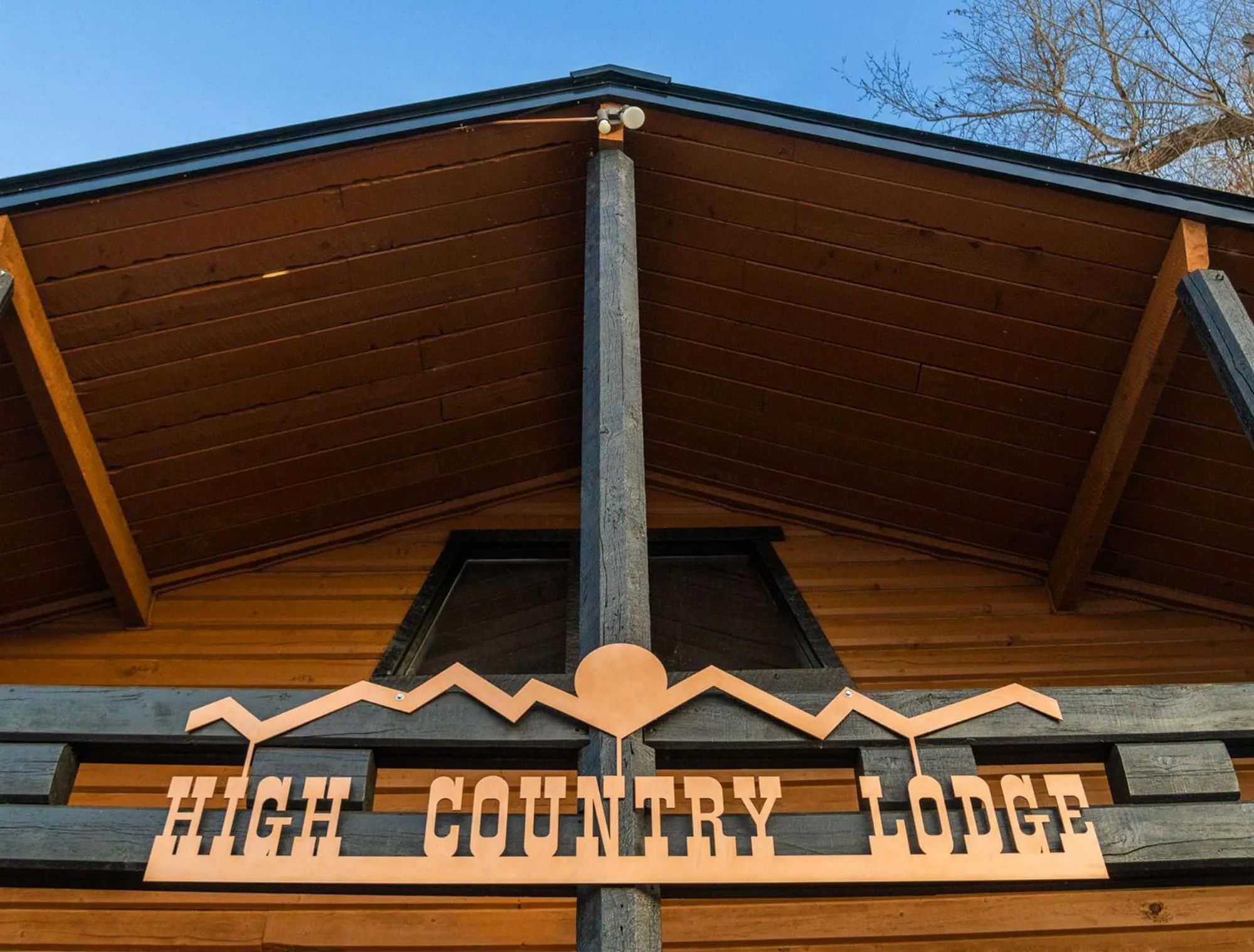 Property building in High Creek Lodge and Cabins