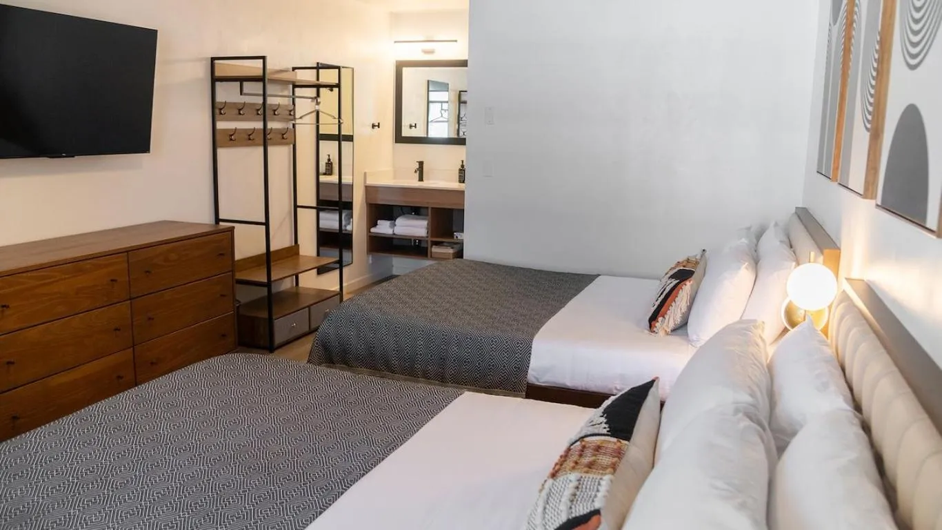 Bed in High Creek Lodge and Cabins