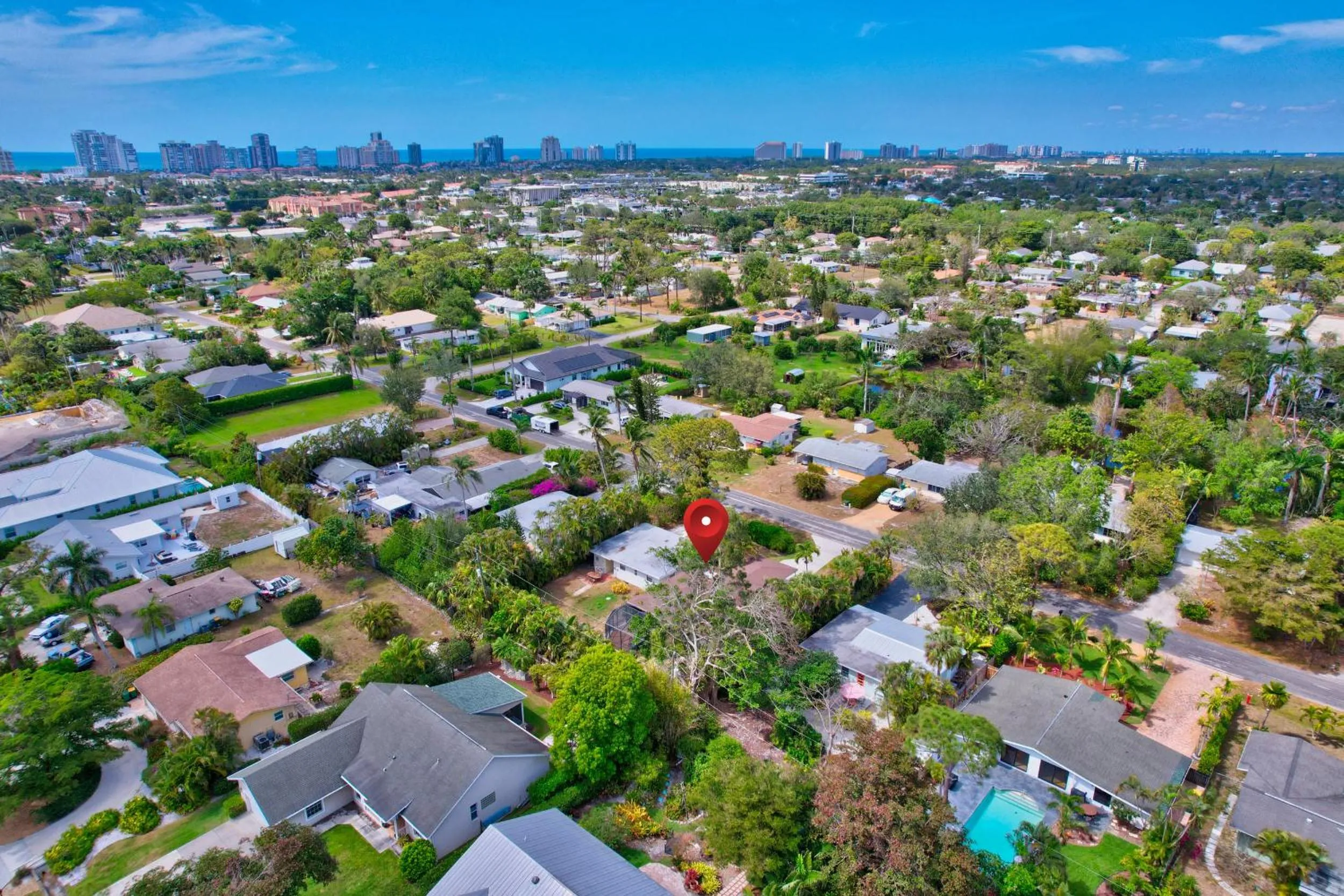 Sunny Naples - Subtropical Oasis Cottage