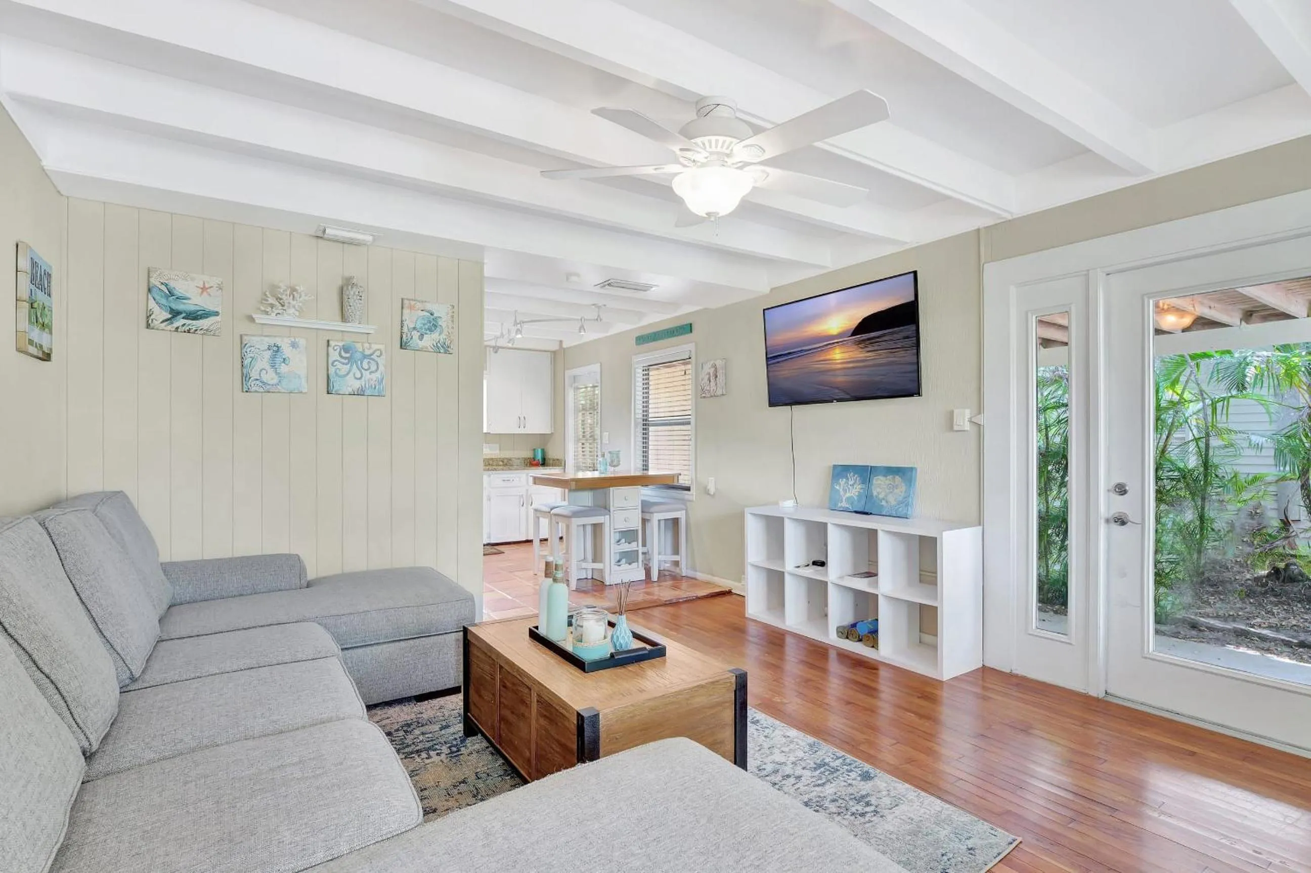 Sunny Naples - Subtropical Oasis Cottage