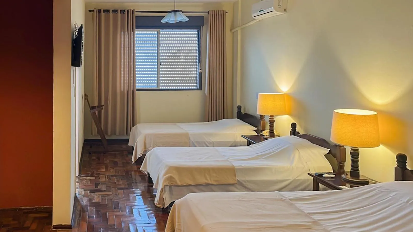 Photo of the whole room, Bed in Tri Hotel Lajeado