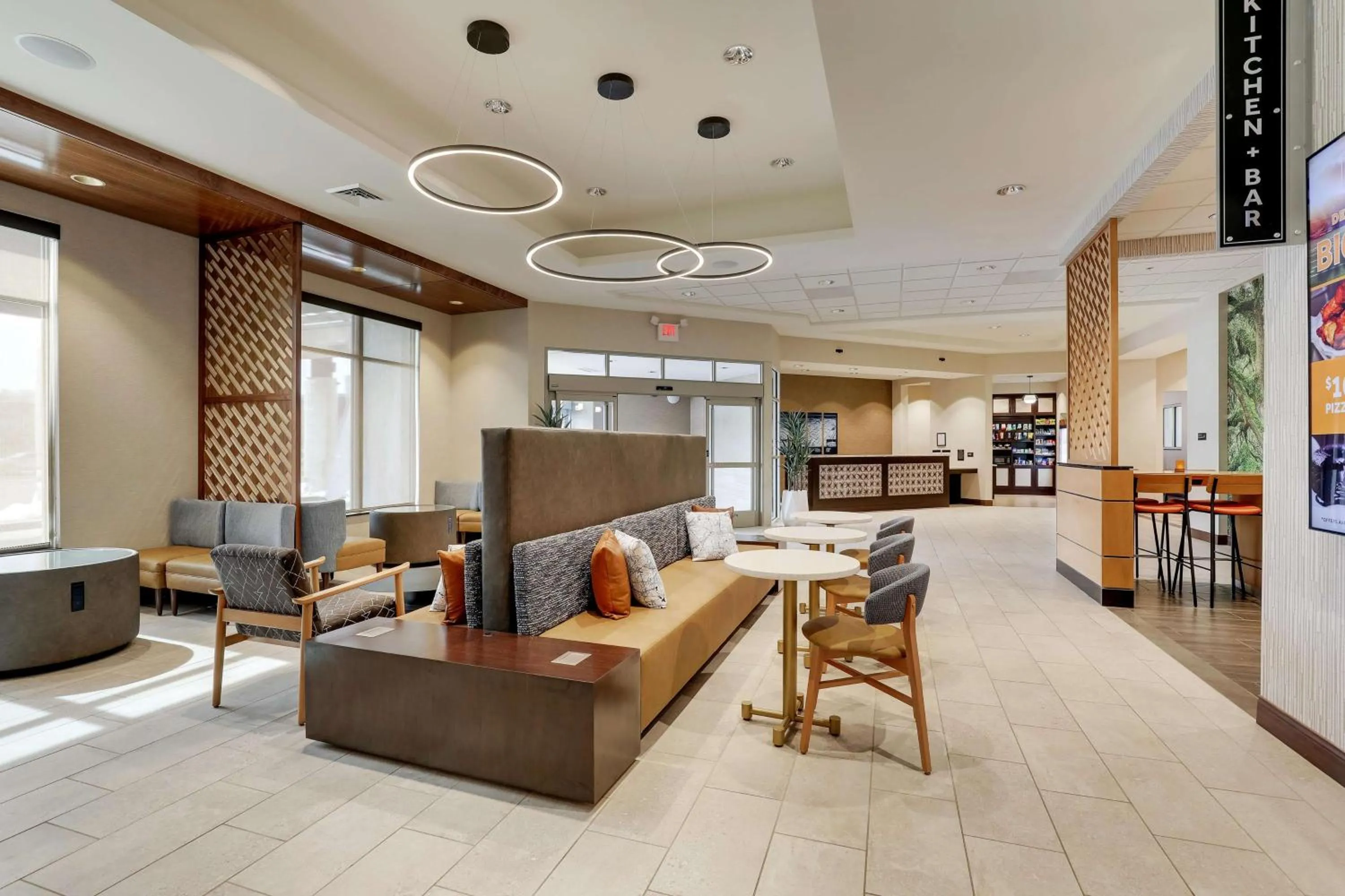 Lobby or reception in Drury Plaza Hotel Tallahassee