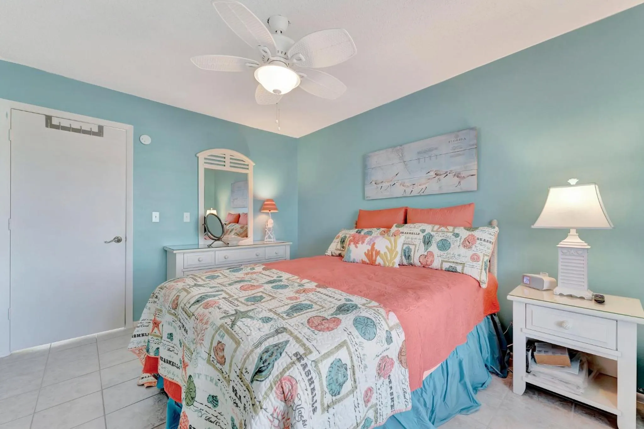 Bed in Coastal Cheer