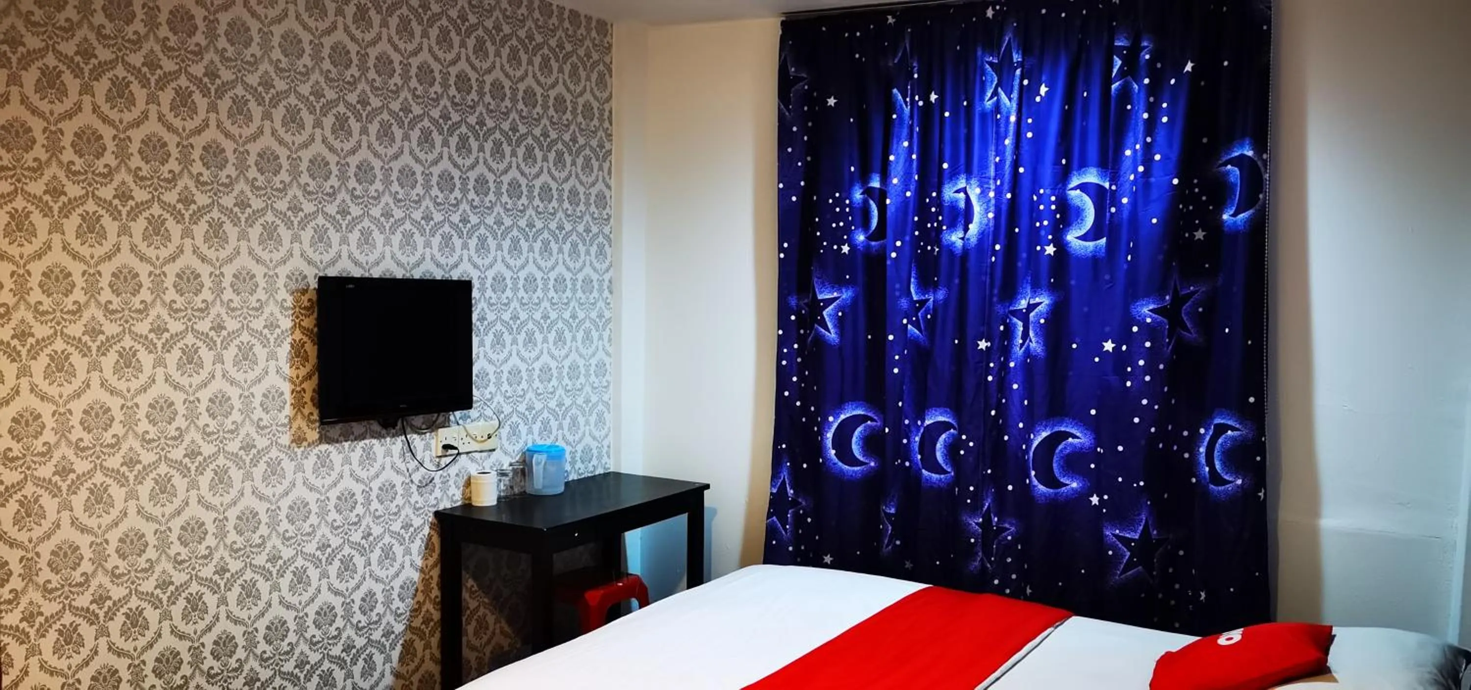 Property building, Bed in 1st Inn Hotel Klang Sentral Meru