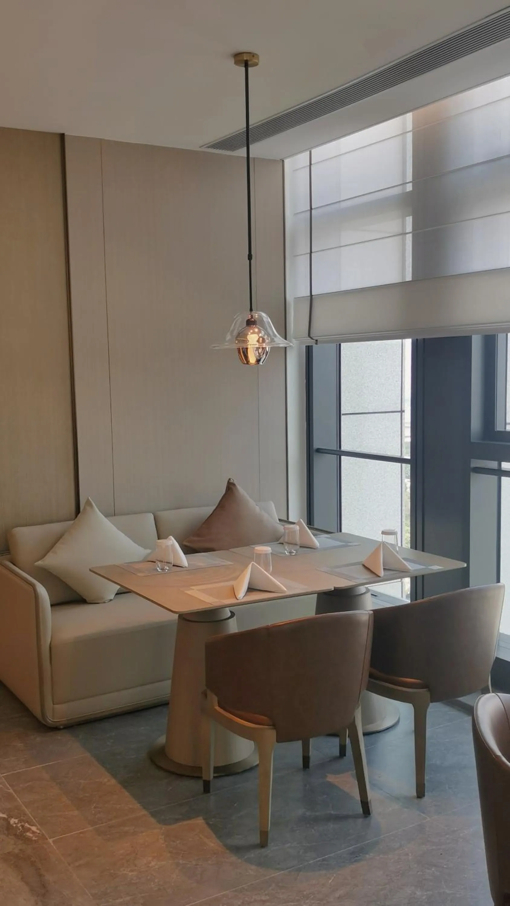 Restaurant/places to eat, Bed in Guangzhou Pazhou LN DongFang Hotel