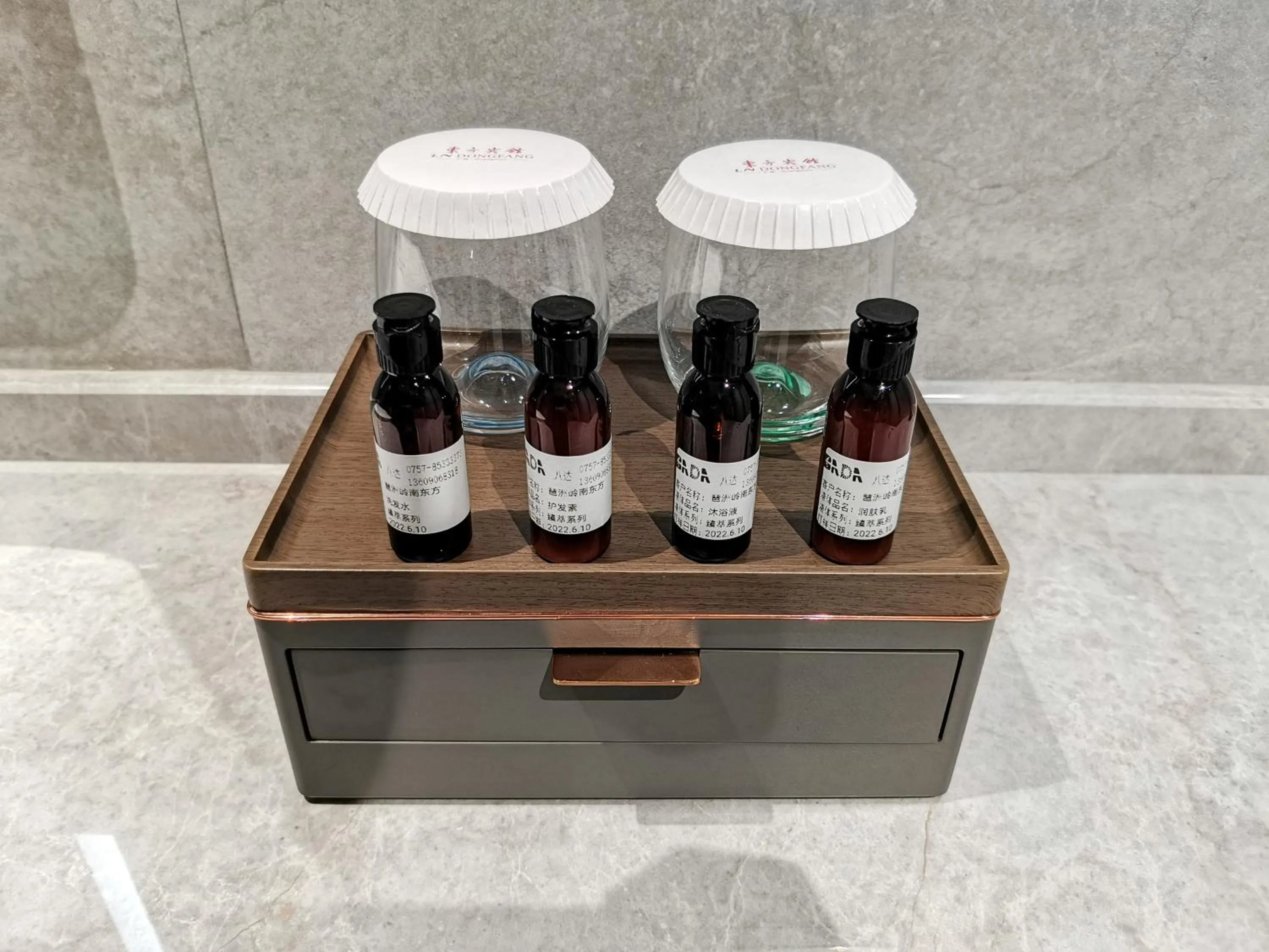 Shower in Guangzhou Pazhou LN DongFang Hotel