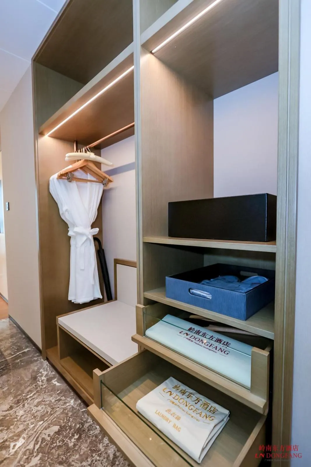 Decorative detail in Guangzhou Pazhou LN DongFang Hotel