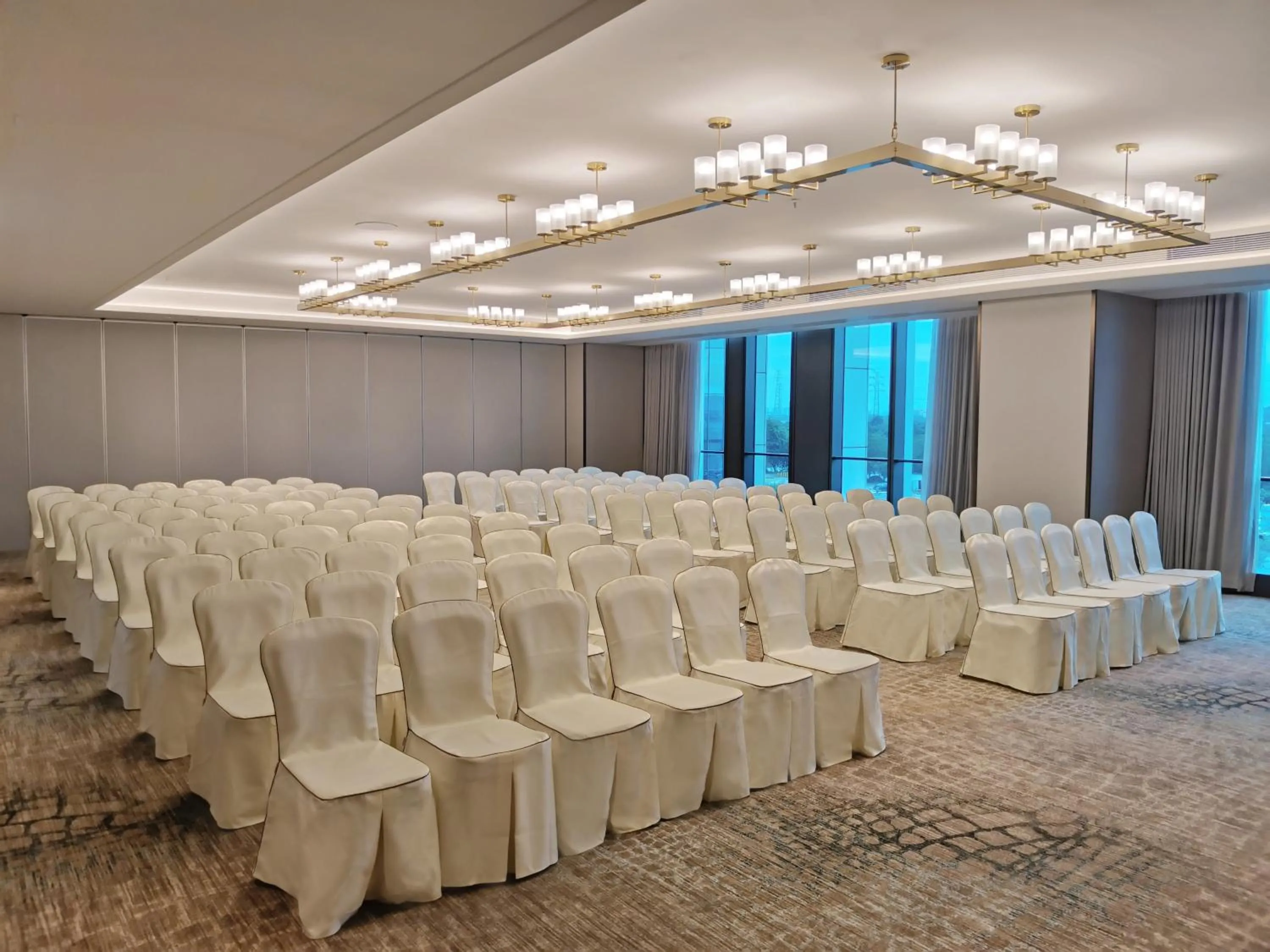 Meeting/conference room in Guangzhou Pazhou LN DongFang Hotel