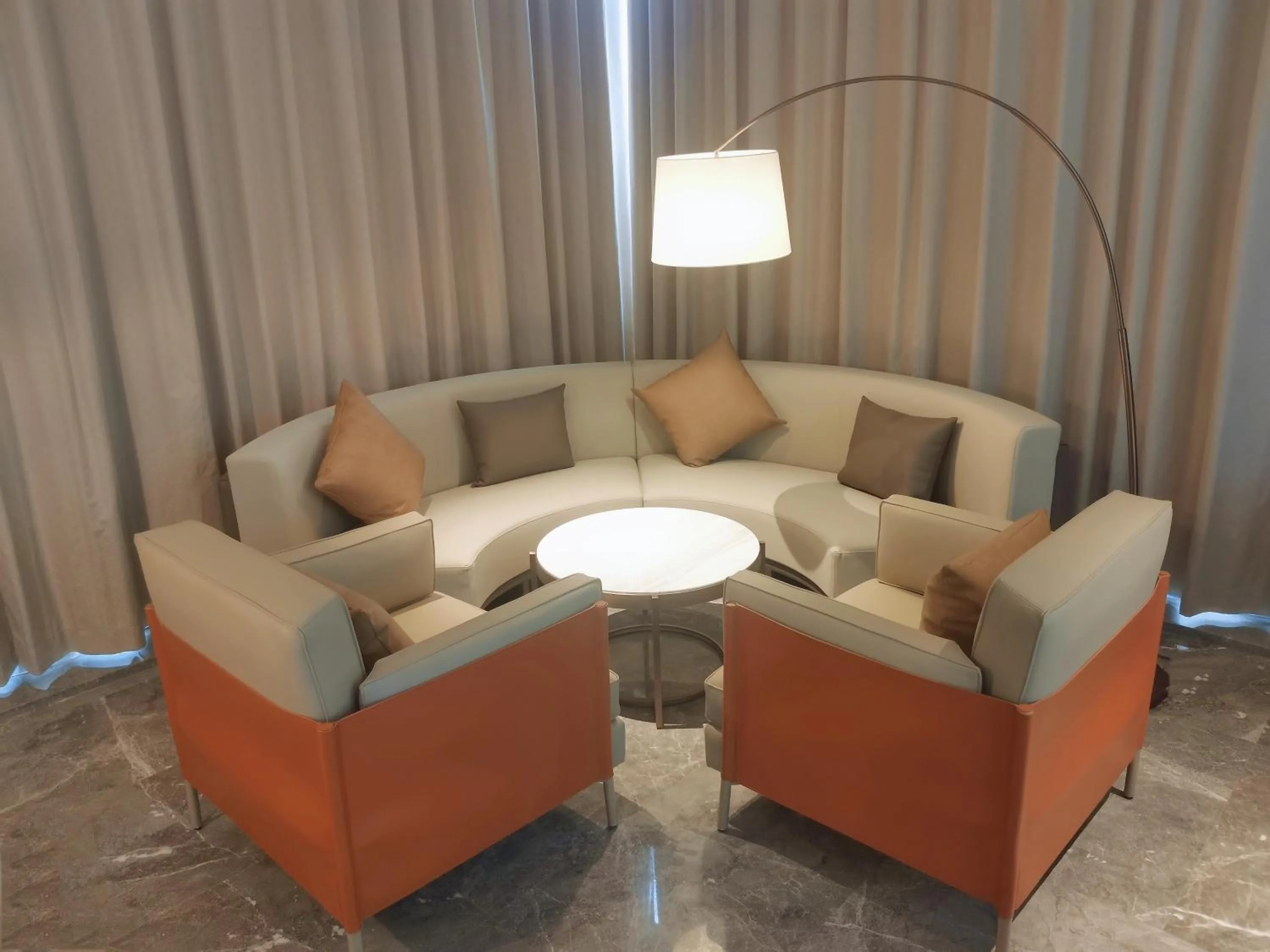 Seating area in Guangzhou Pazhou LN DongFang Hotel