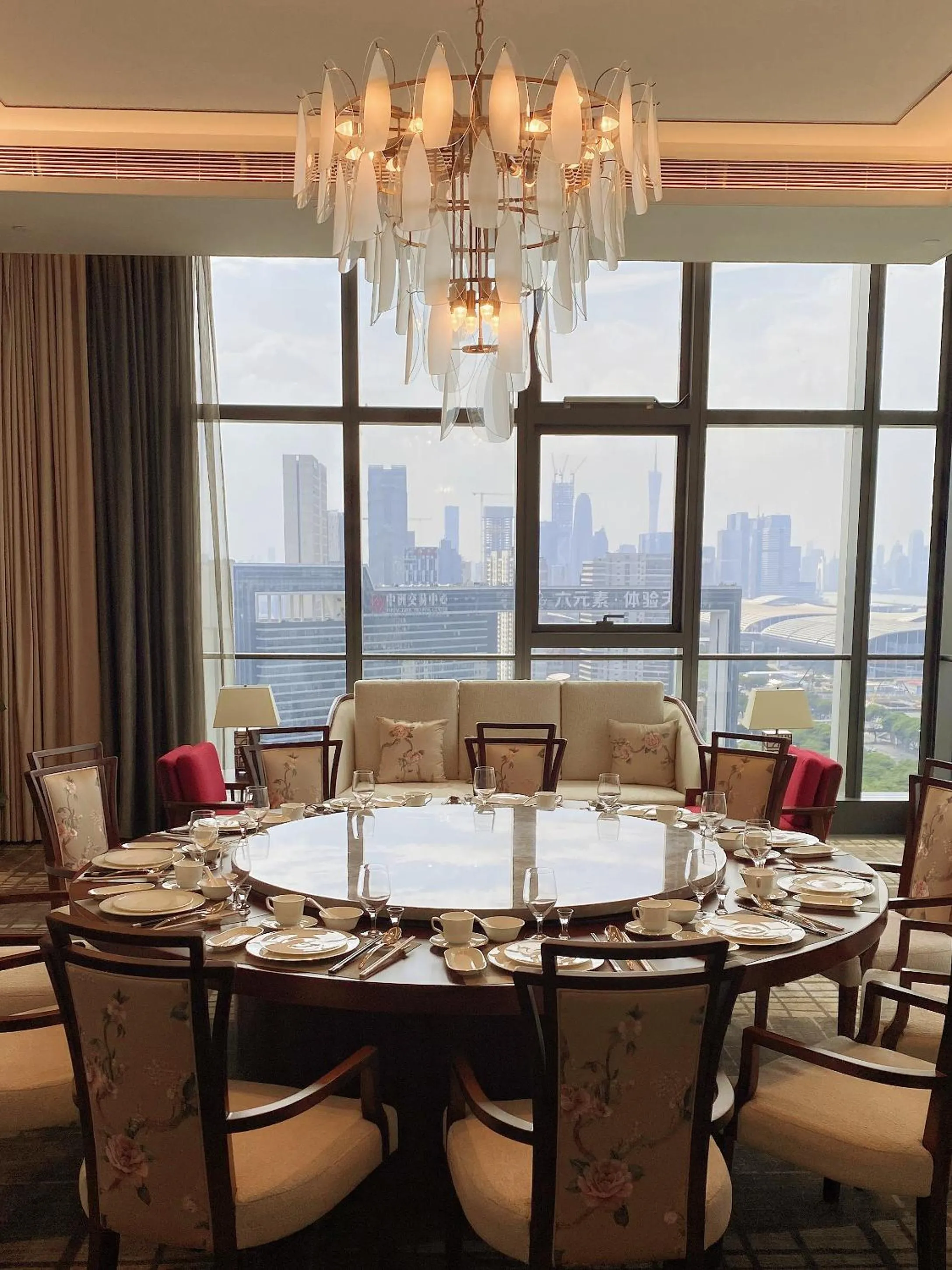 Restaurant/places to eat in Guangzhou Pazhou LN DongFang Hotel