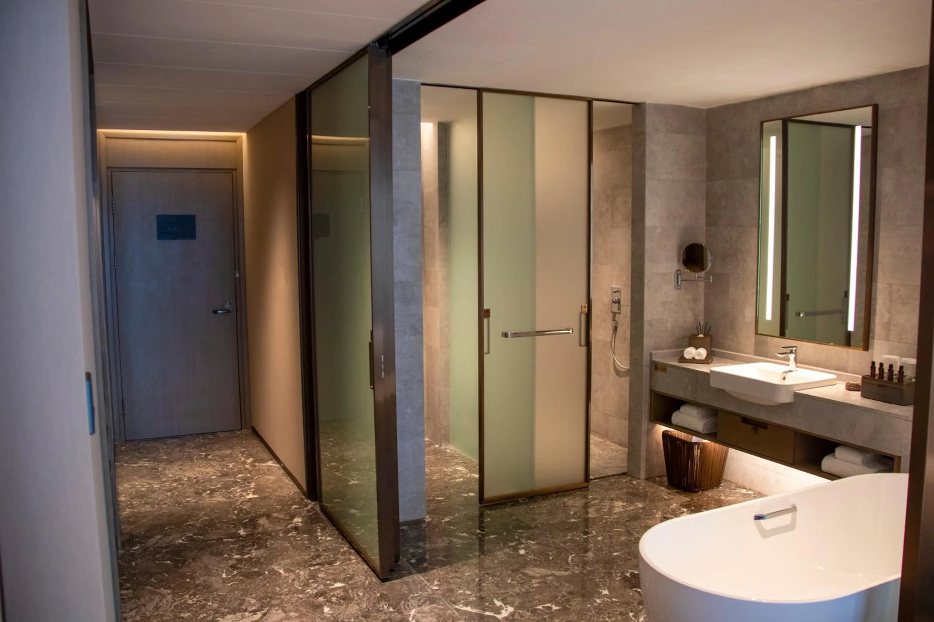 Bathroom in Guangzhou Pazhou LN DongFang Hotel