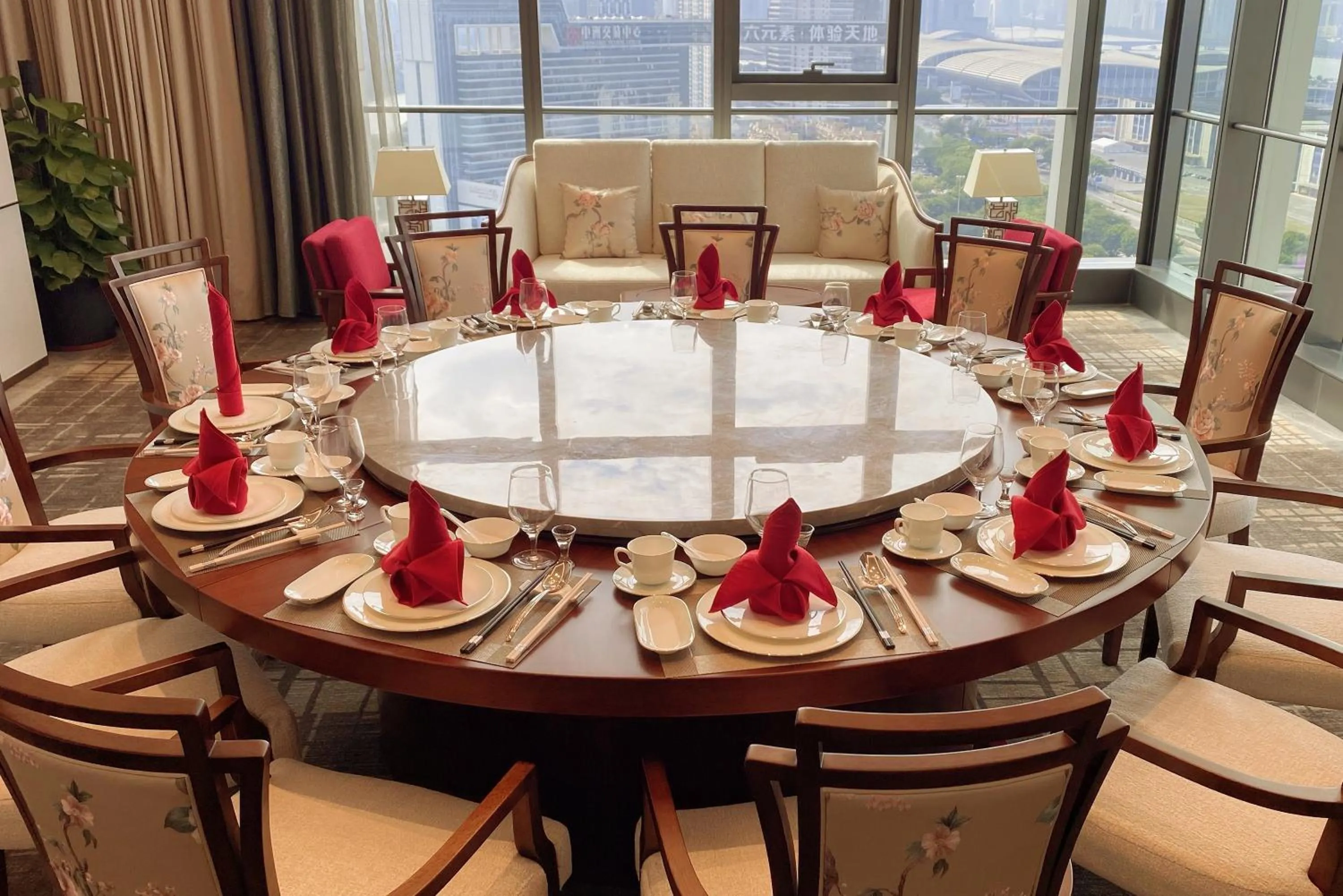 Restaurant/places to eat in Guangzhou Pazhou LN DongFang Hotel