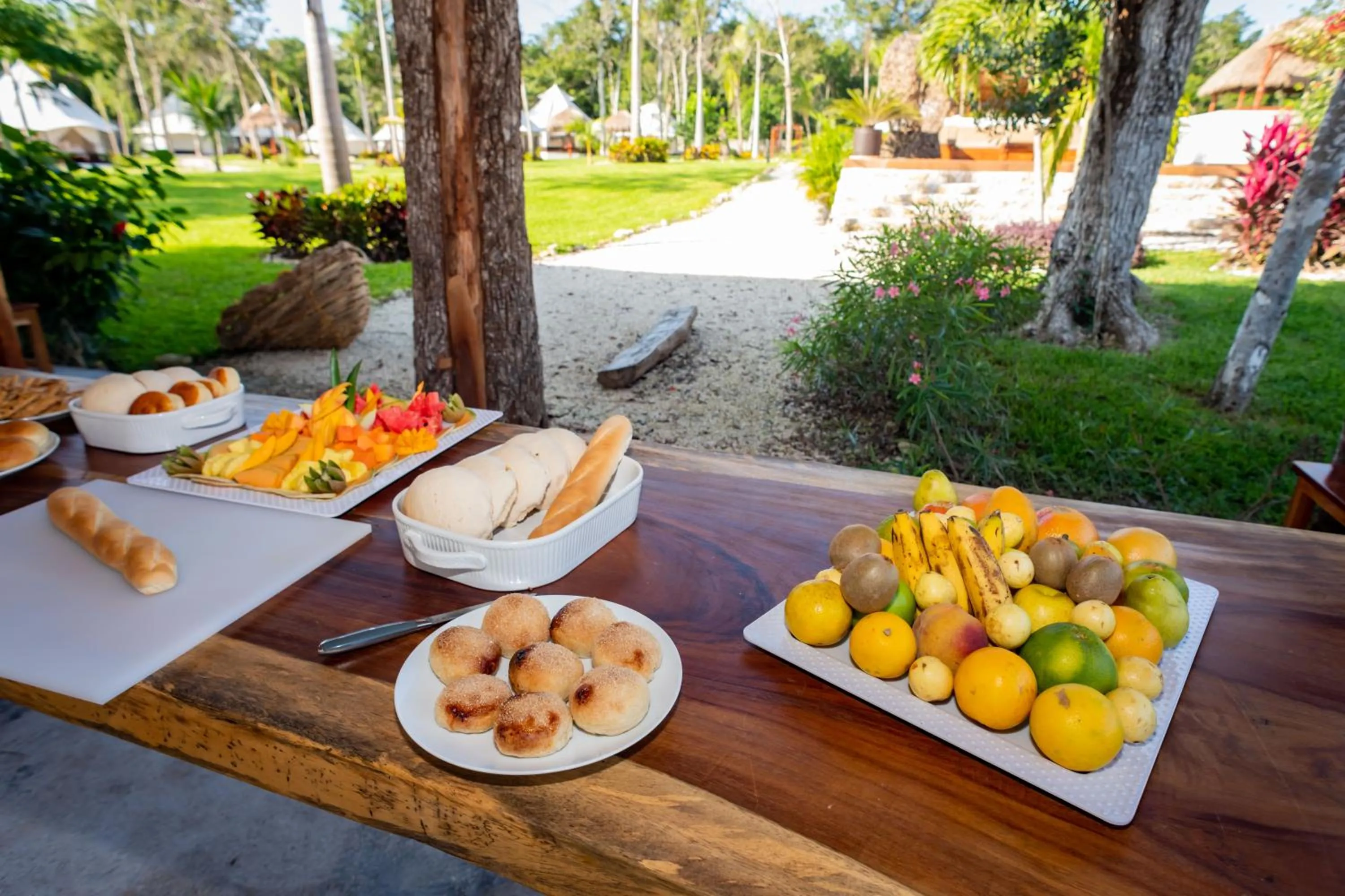 Restaurant/places to eat in Xakluum Eco Glampings