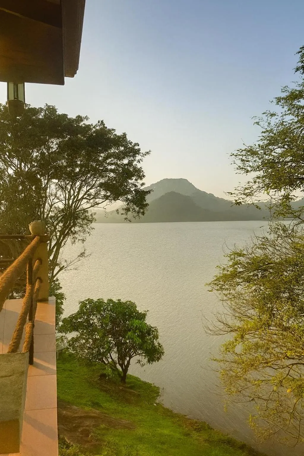 Lake view in castle palace kandy