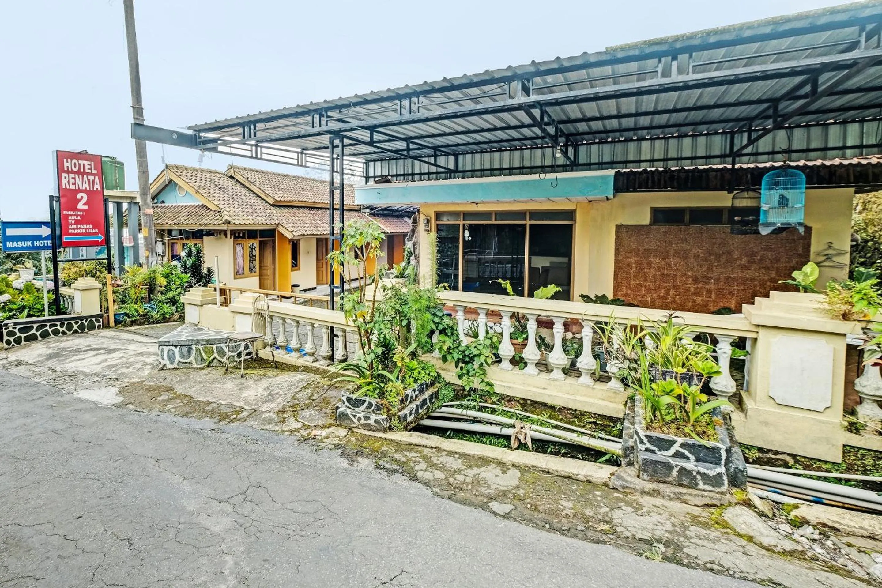 Facade/entrance in SPOT ON 92408 Hotel Renata 2